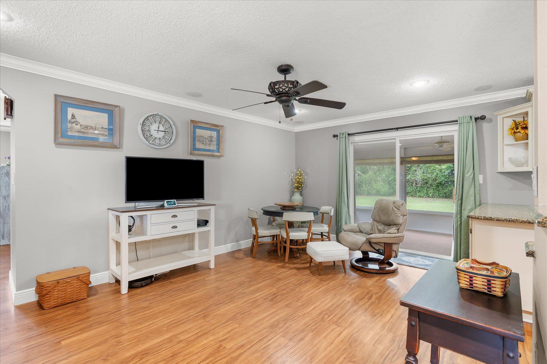 VICTORIA GARDENS 3 - Residential