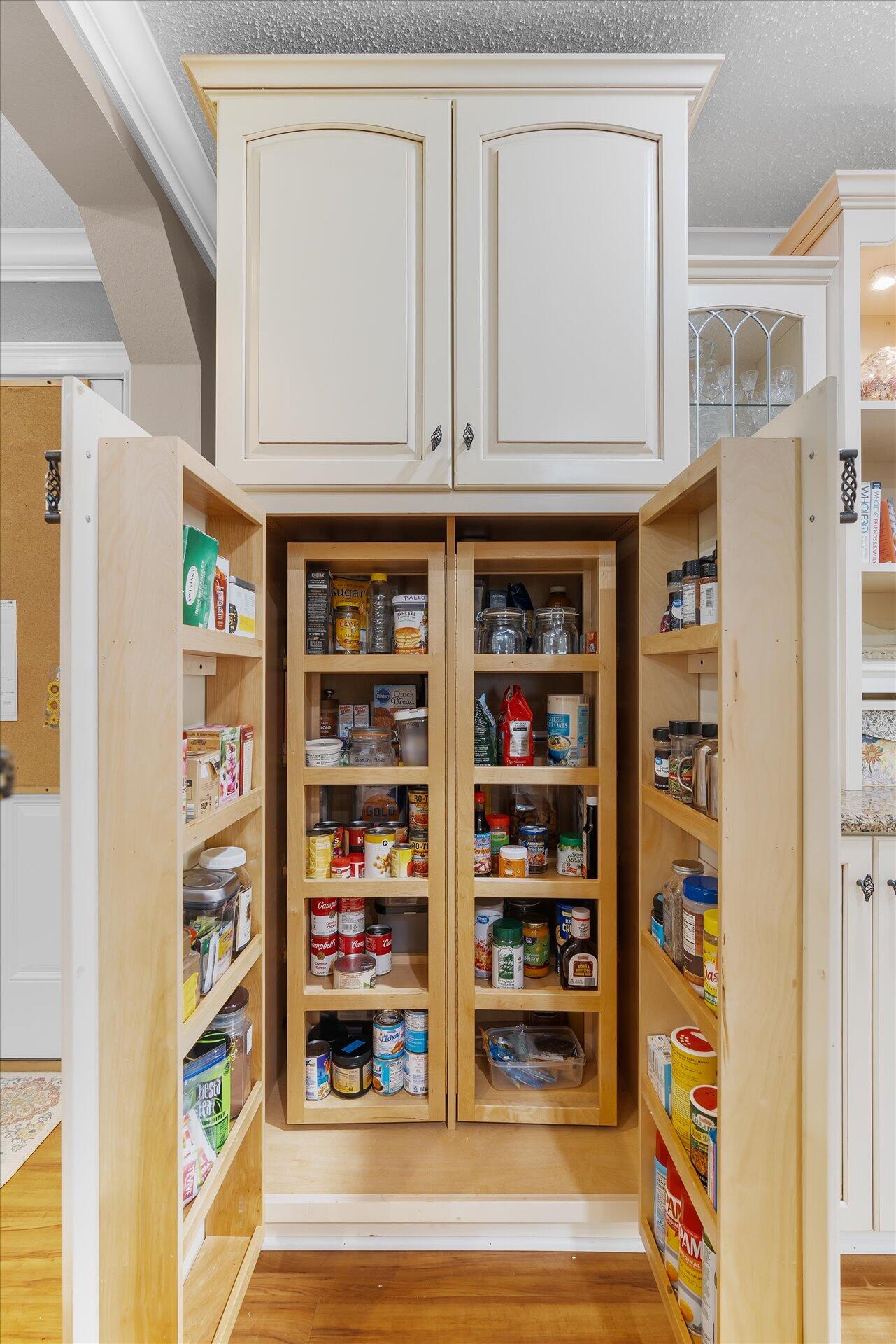 VICTORIA GARDENS 3 - Residential