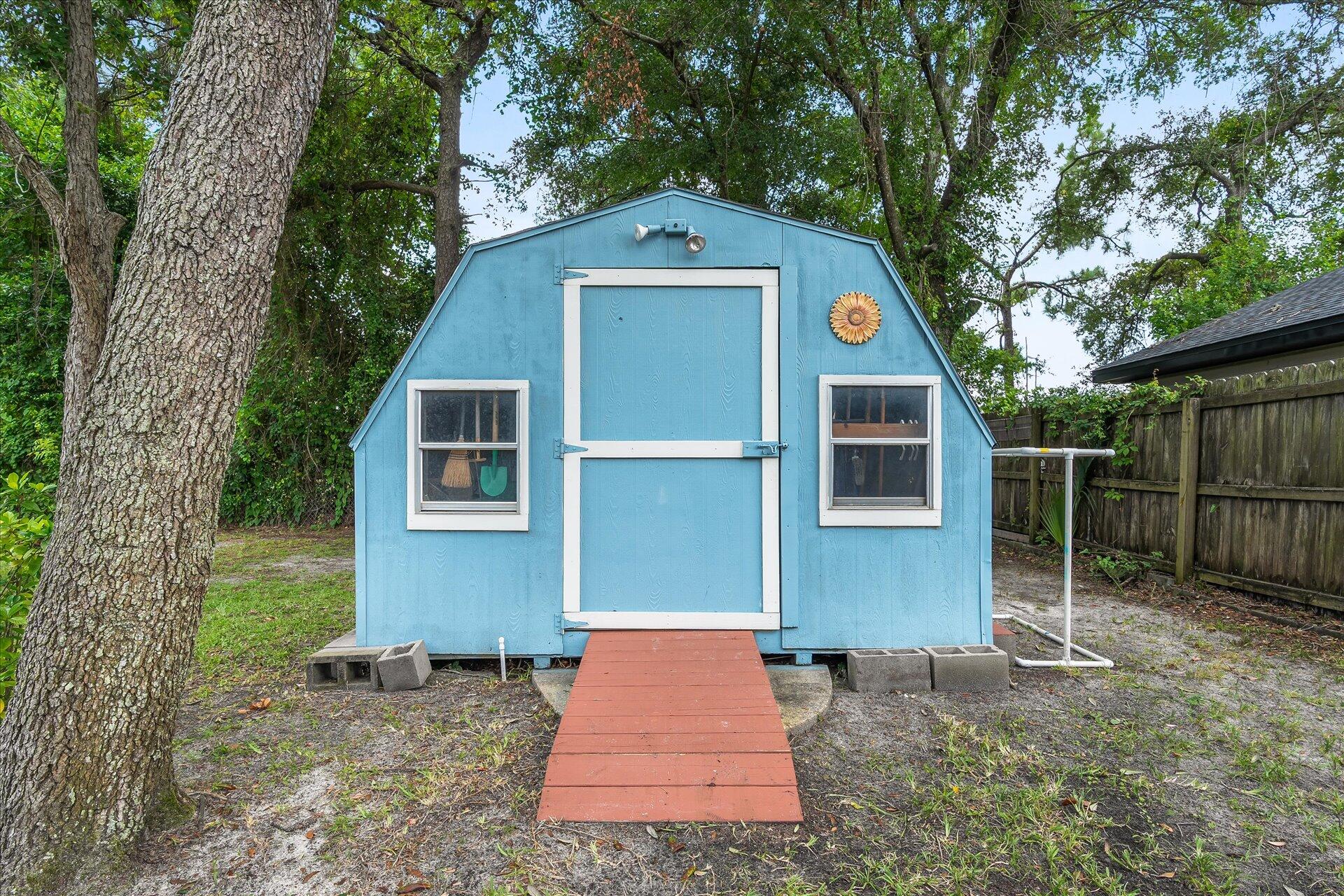 VICTORIA GARDENS 3 - Residential