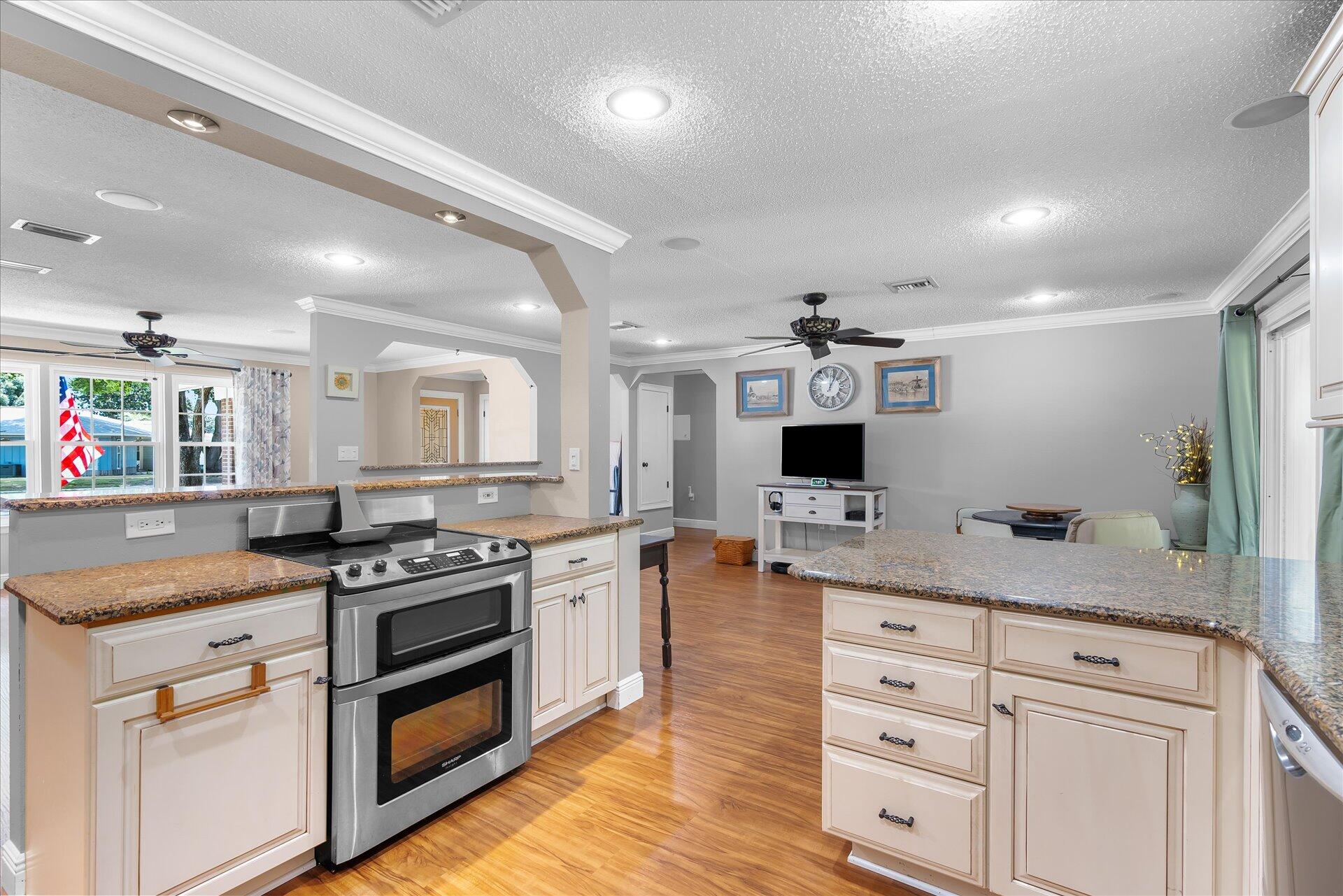 VICTORIA GARDENS 3 - Residential