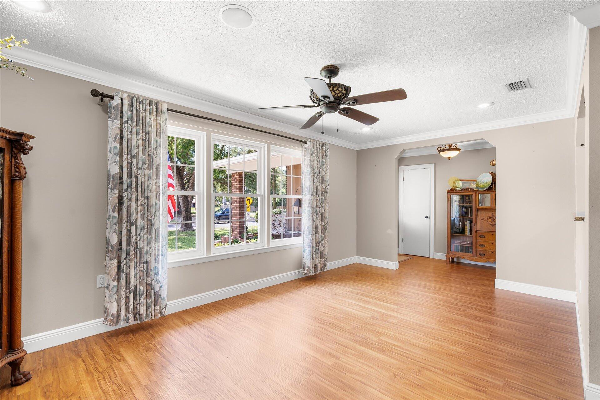 VICTORIA GARDENS 3 - Residential