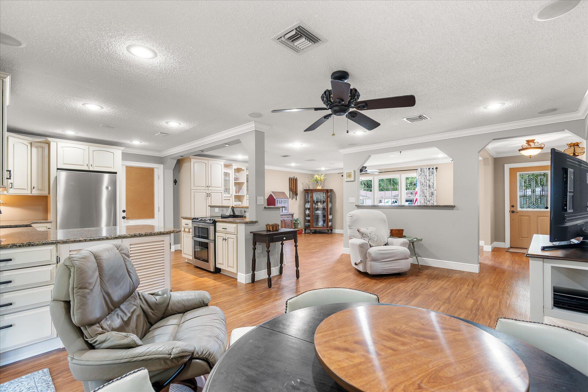 VICTORIA GARDENS 3 - Residential