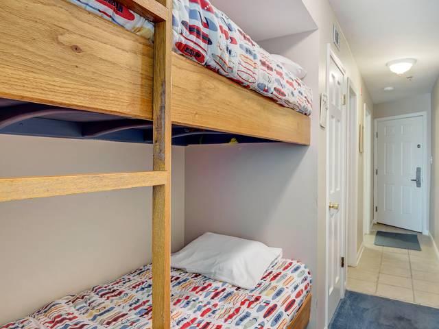 COMMODORE'S RETREAT LIMITED CONDO - Residential