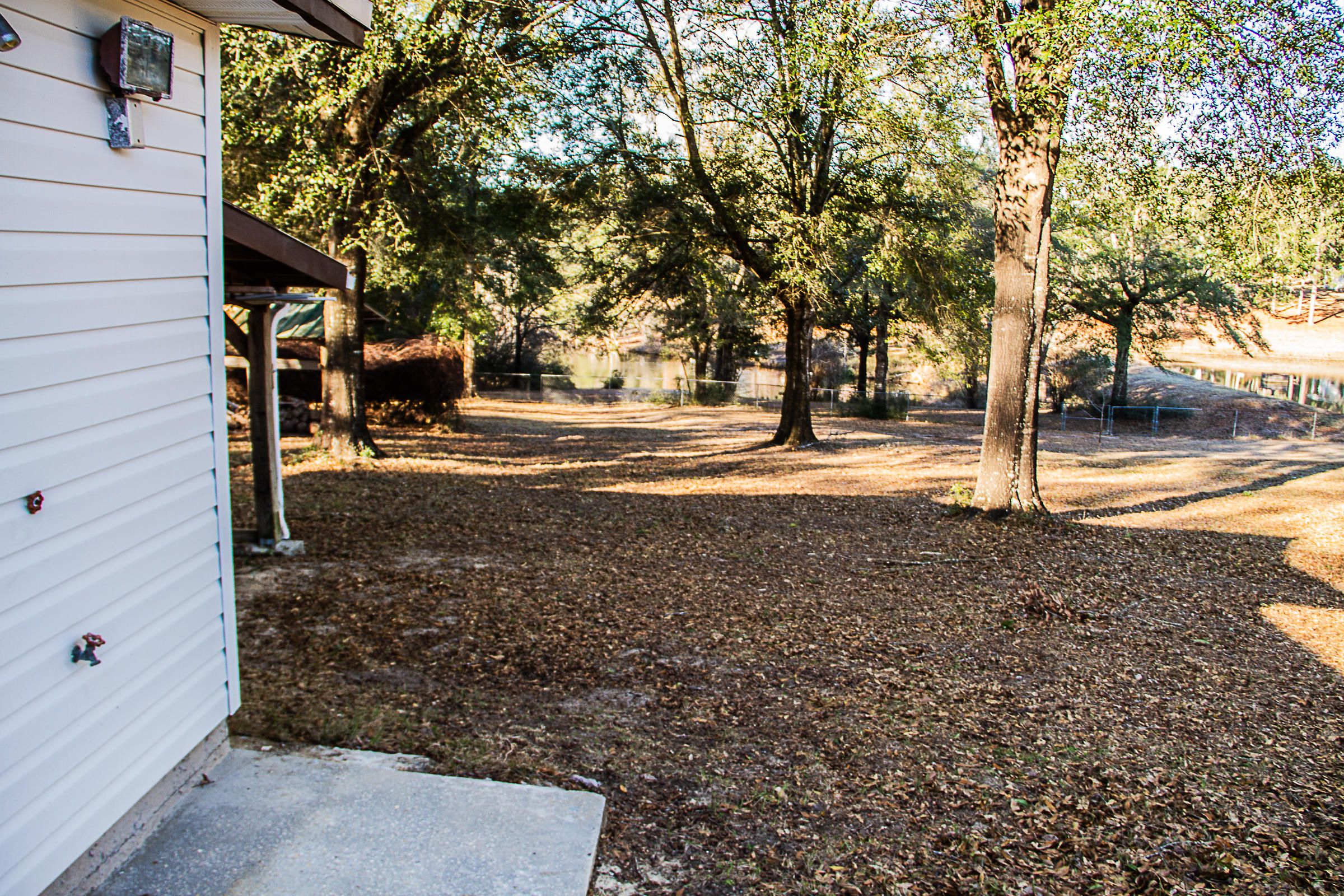 KENNEDY LAKE - Residential