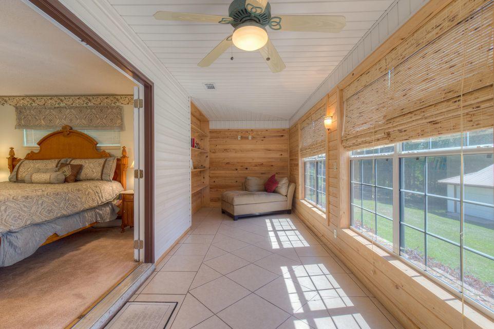 KENNEDY LAKE - Residential