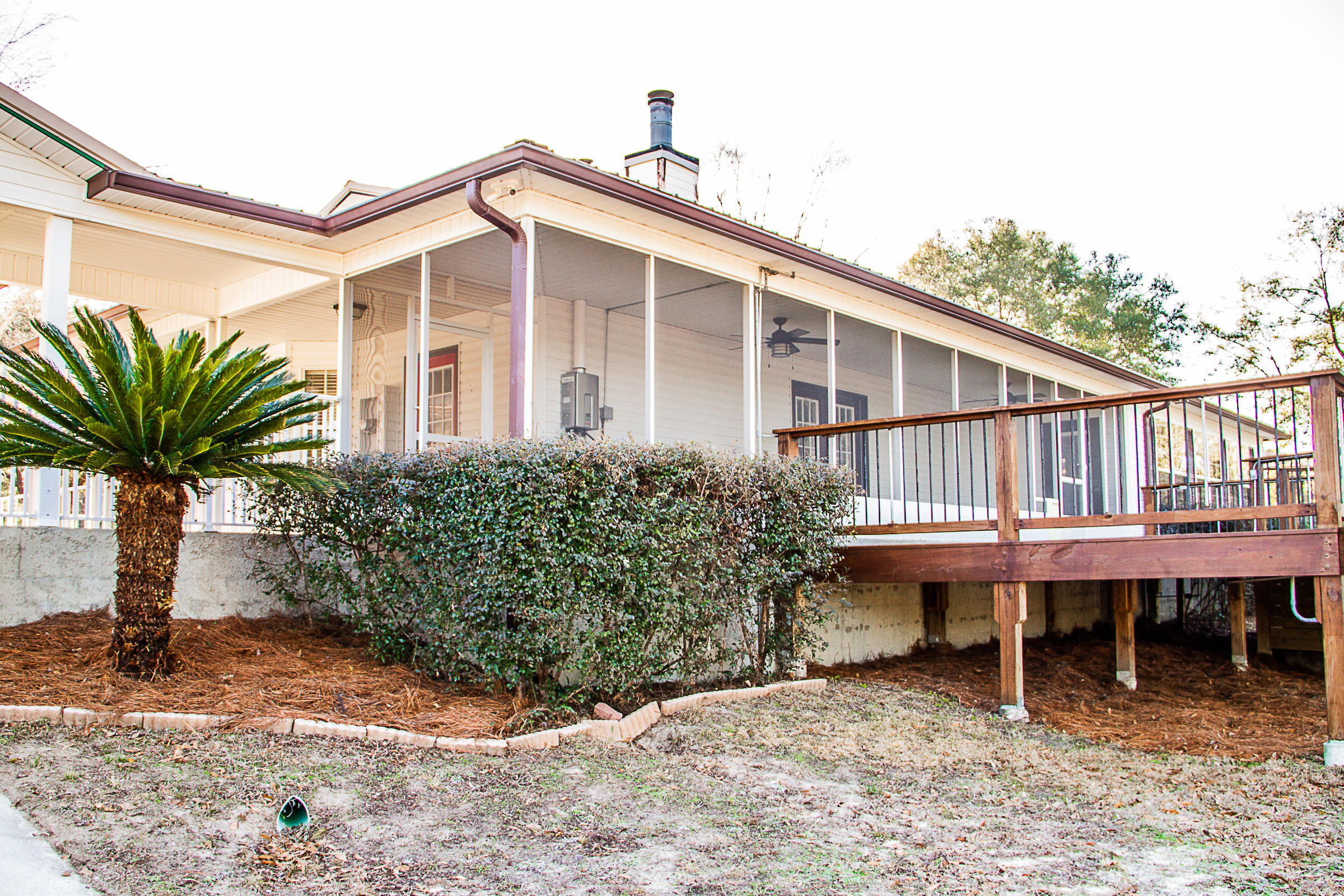 KENNEDY LAKE - Residential