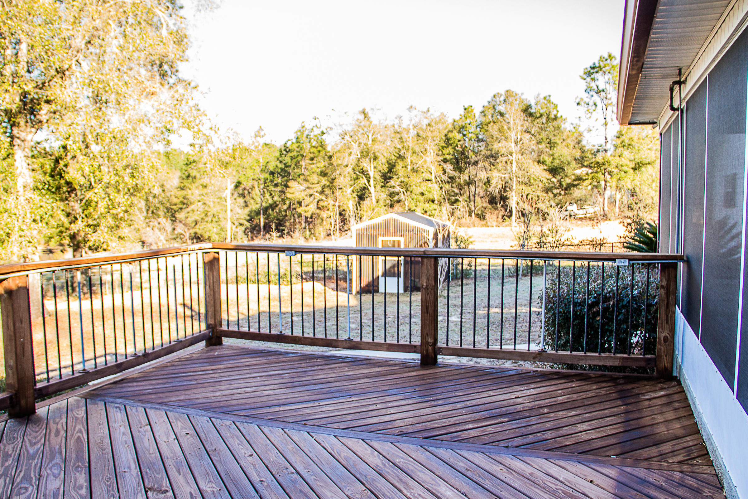 KENNEDY LAKE - Residential