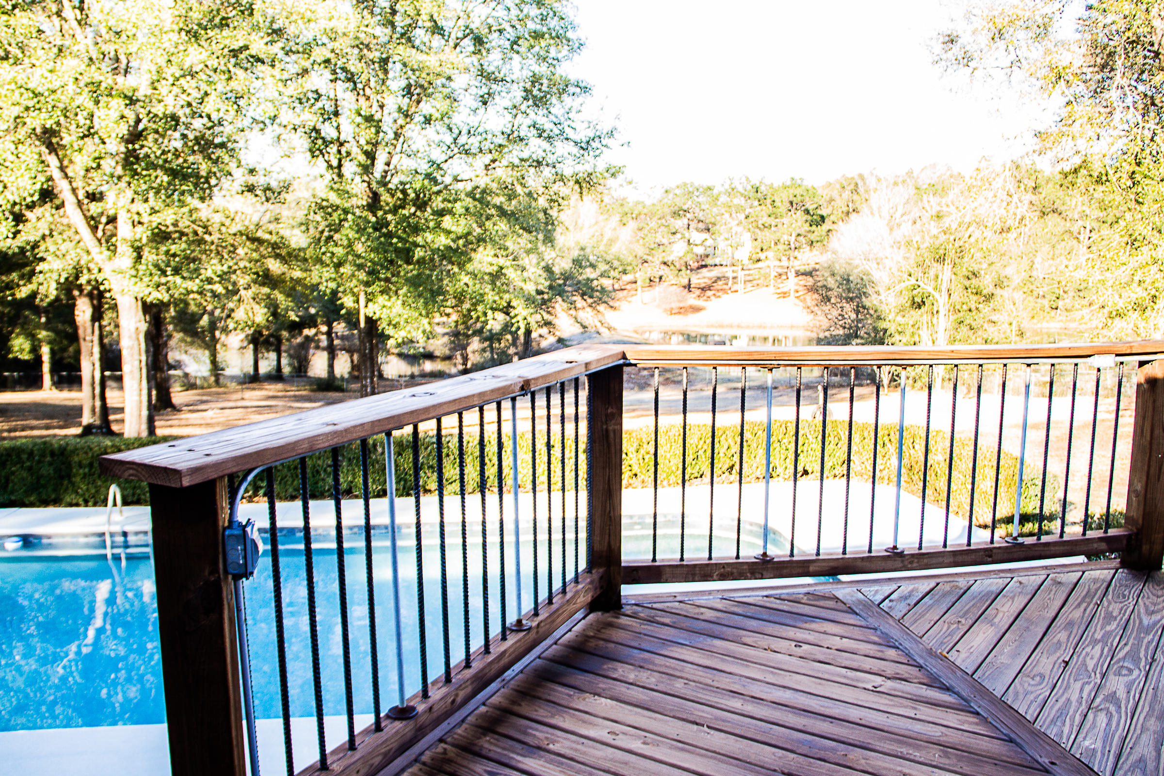 KENNEDY LAKE - Residential