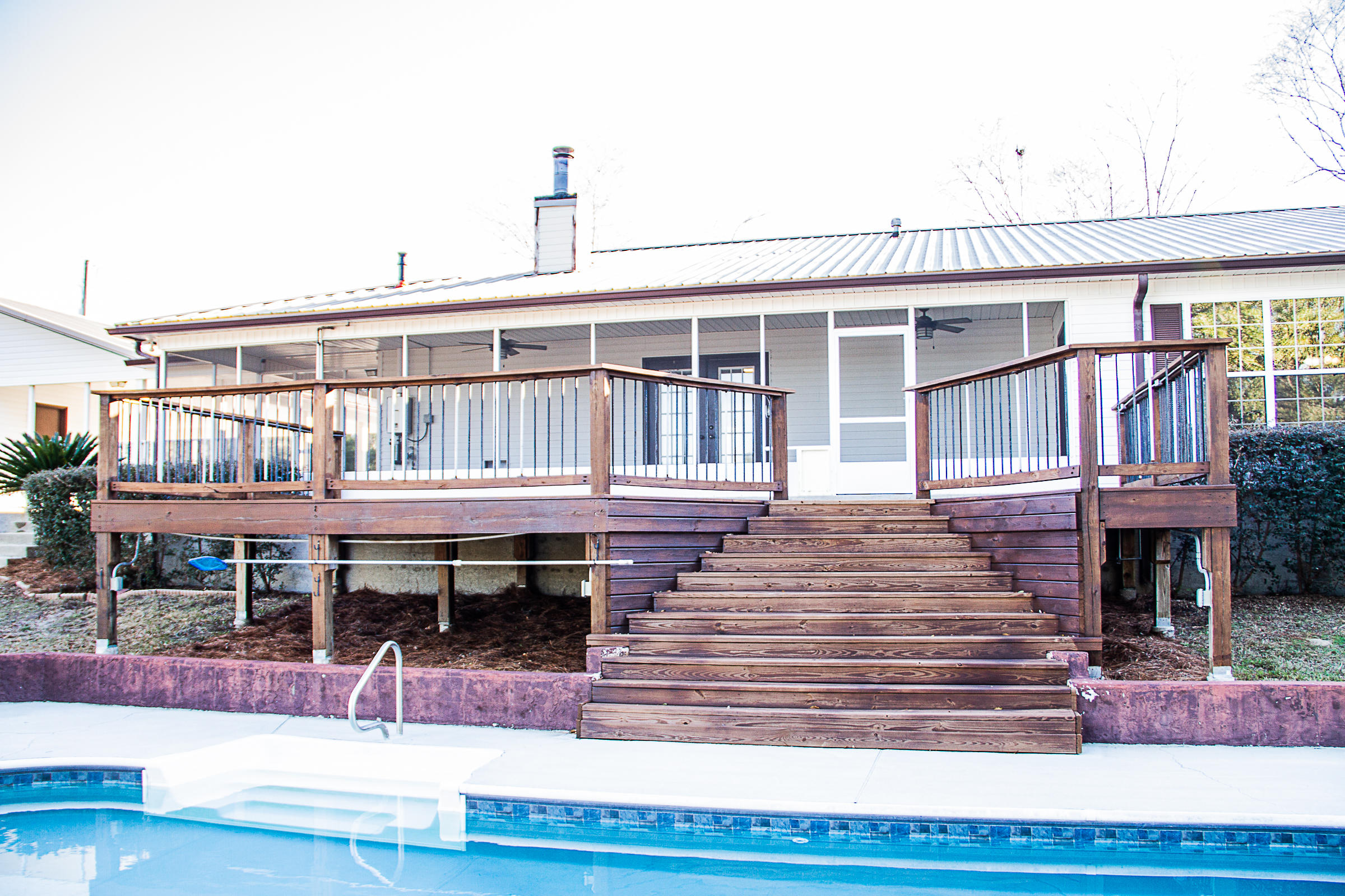 KENNEDY LAKE - Residential