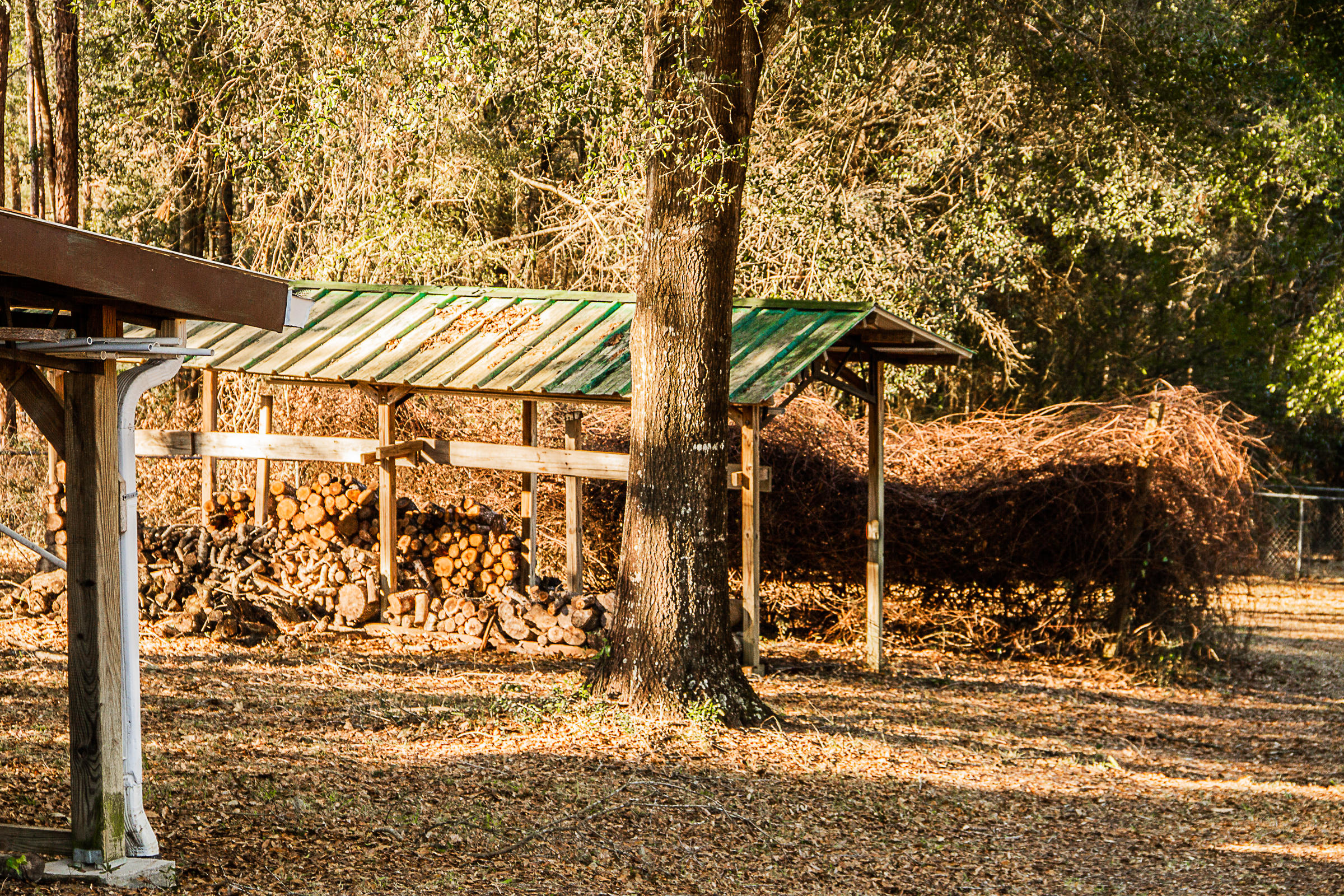 KENNEDY LAKE - Residential