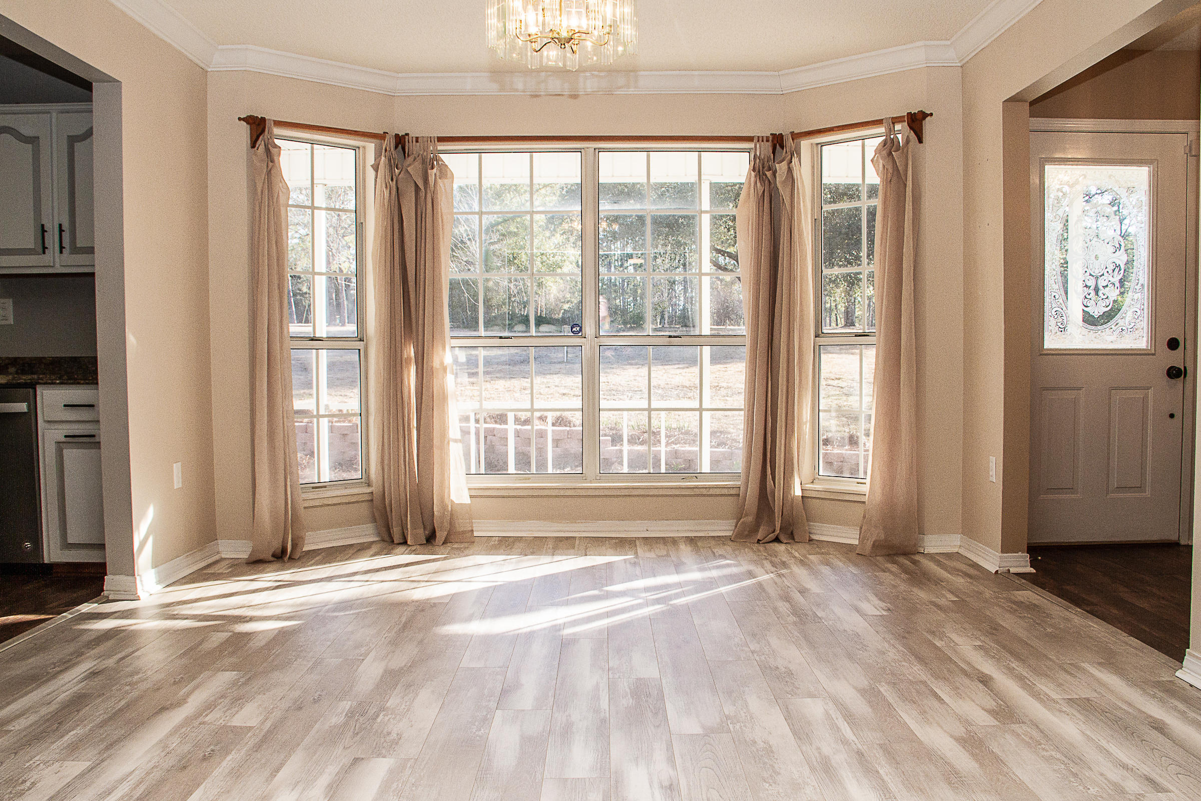 KENNEDY LAKE - Residential