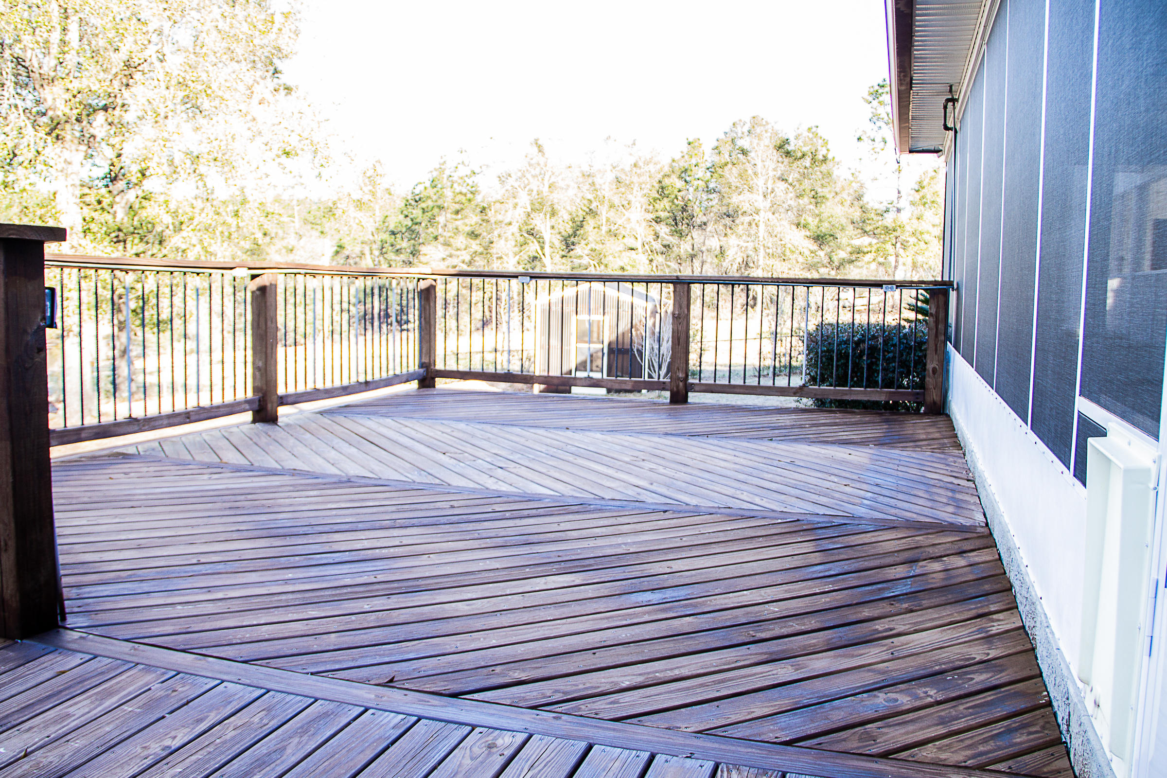 KENNEDY LAKE - Residential