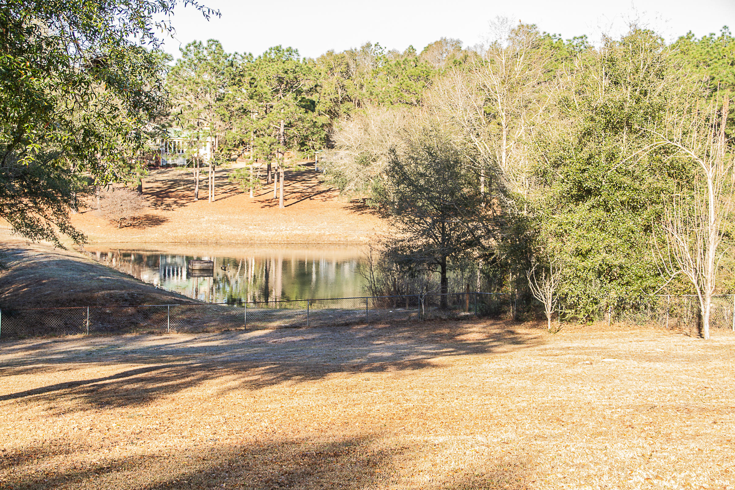 KENNEDY LAKE - Residential