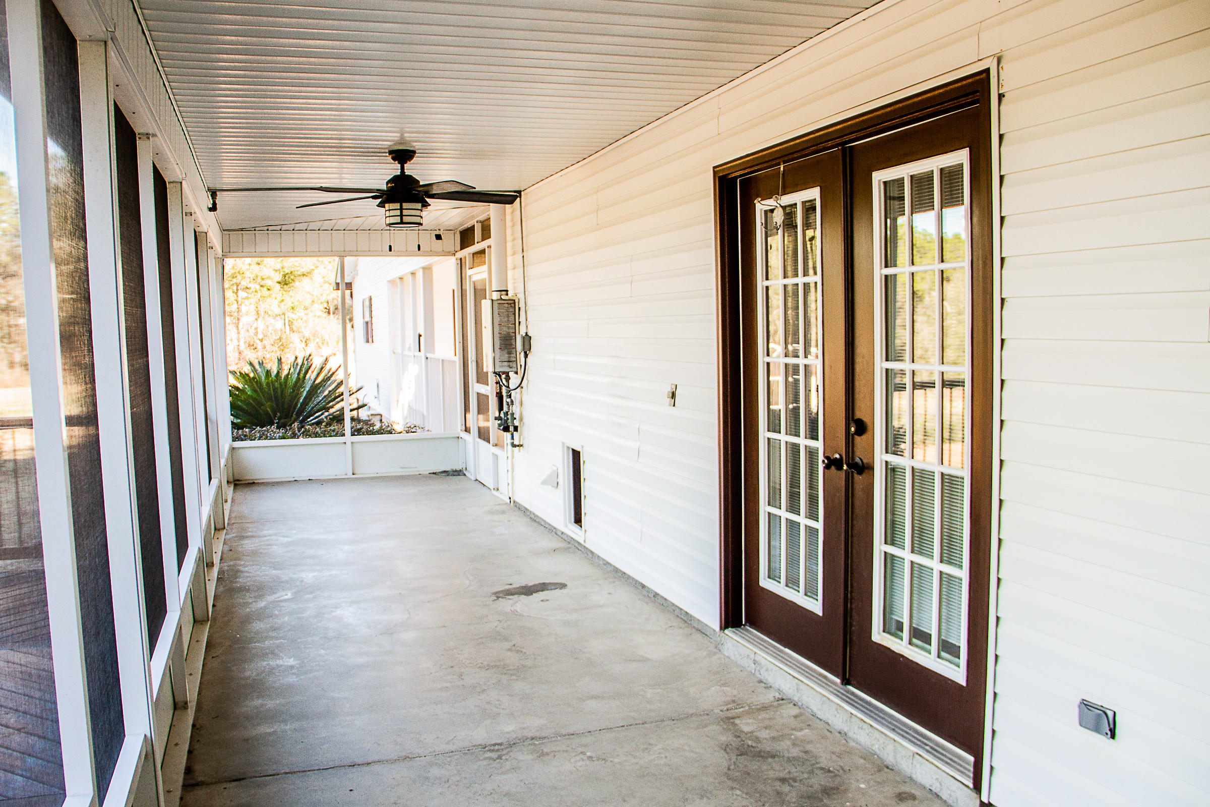 KENNEDY LAKE - Residential