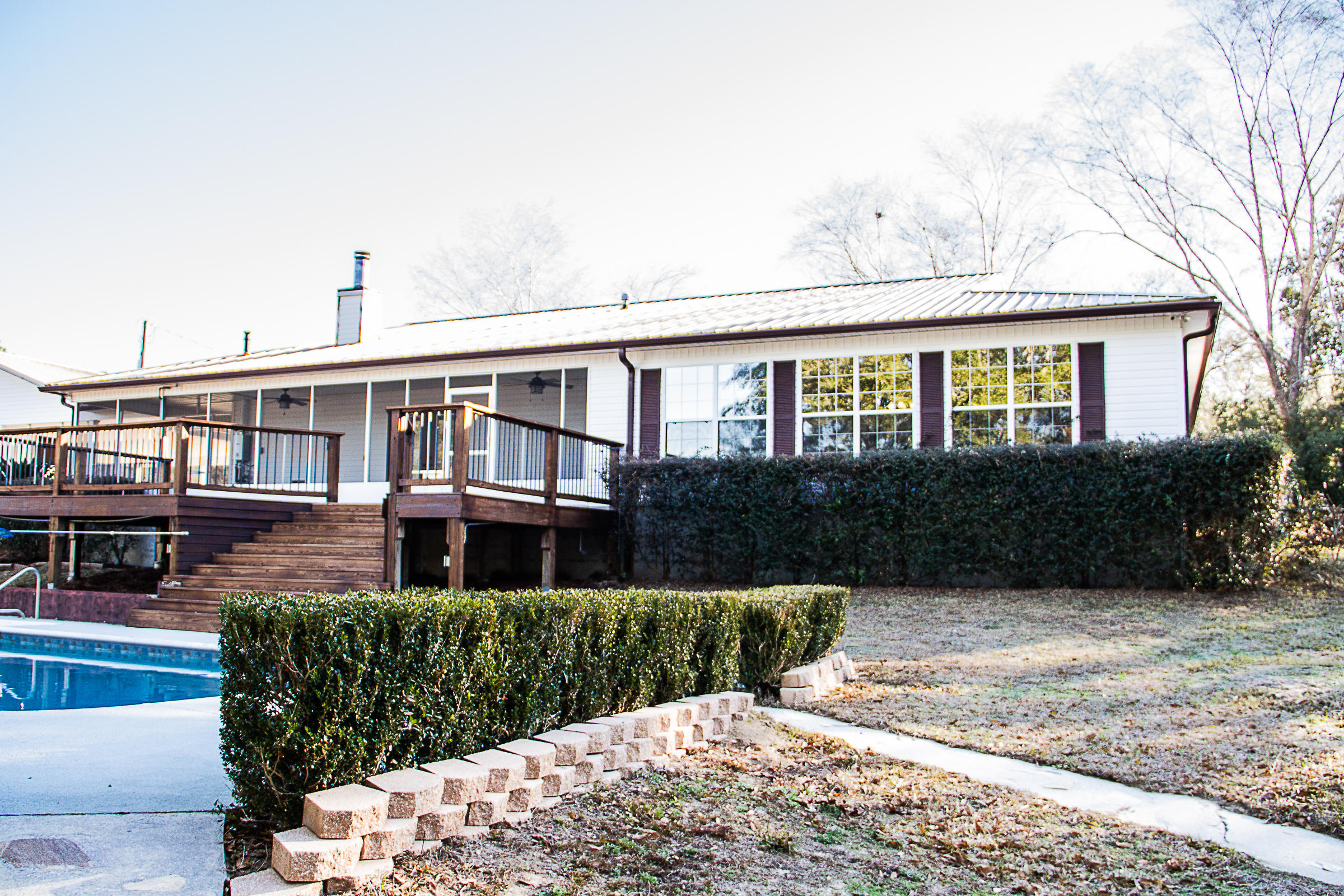 KENNEDY LAKE - Residential