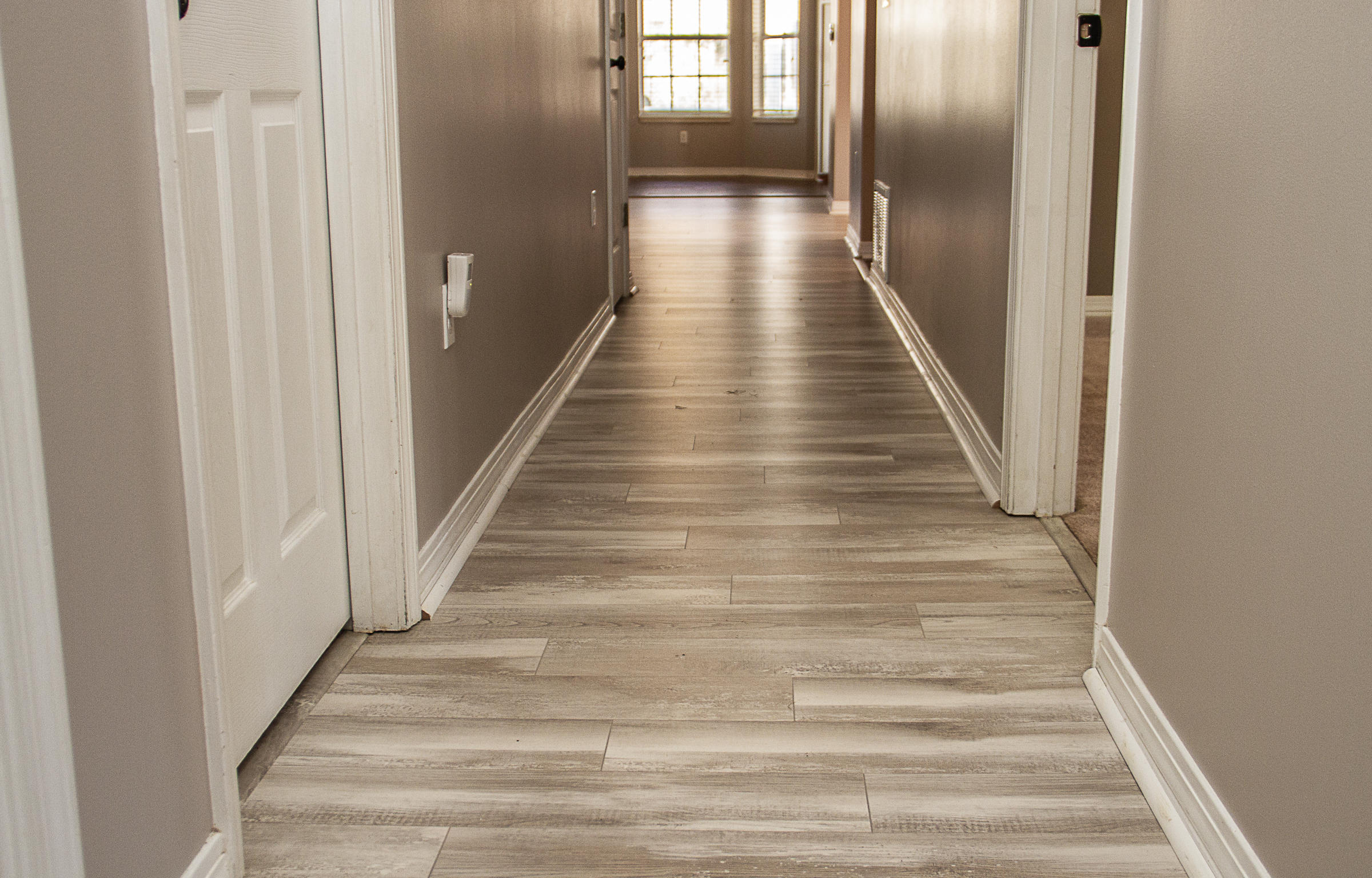 KENNEDY LAKE - Residential