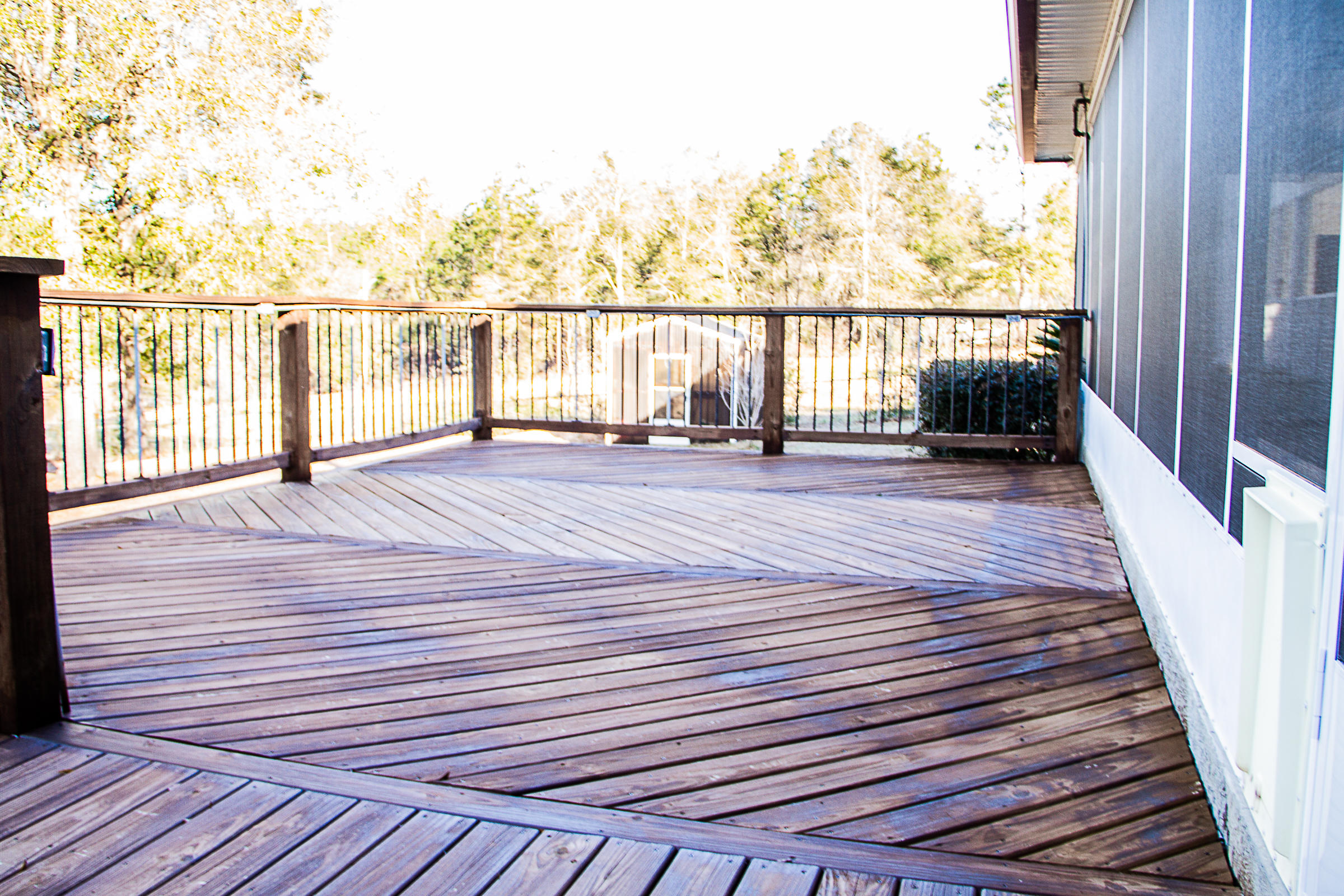 KENNEDY LAKE - Residential