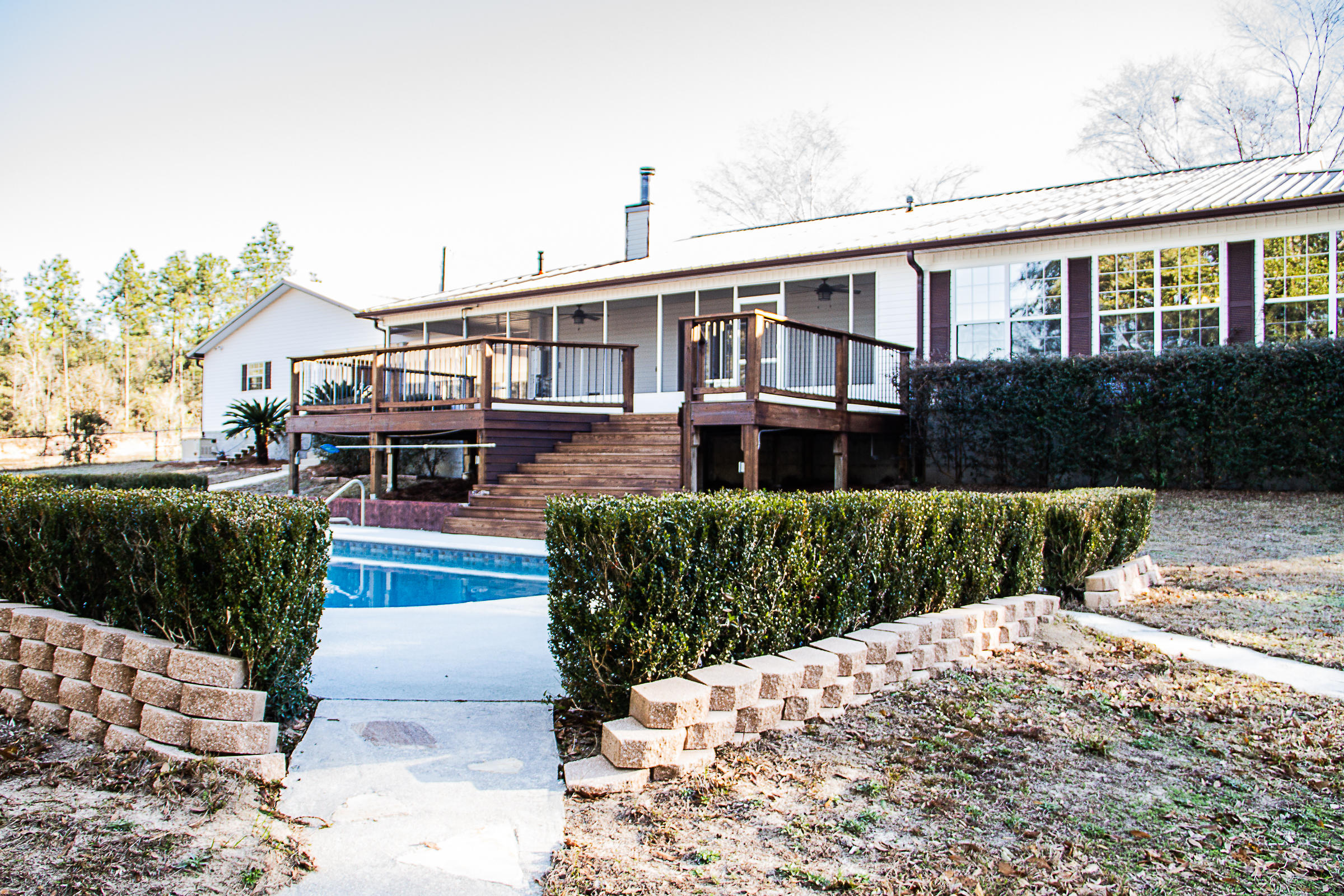 KENNEDY LAKE - Residential