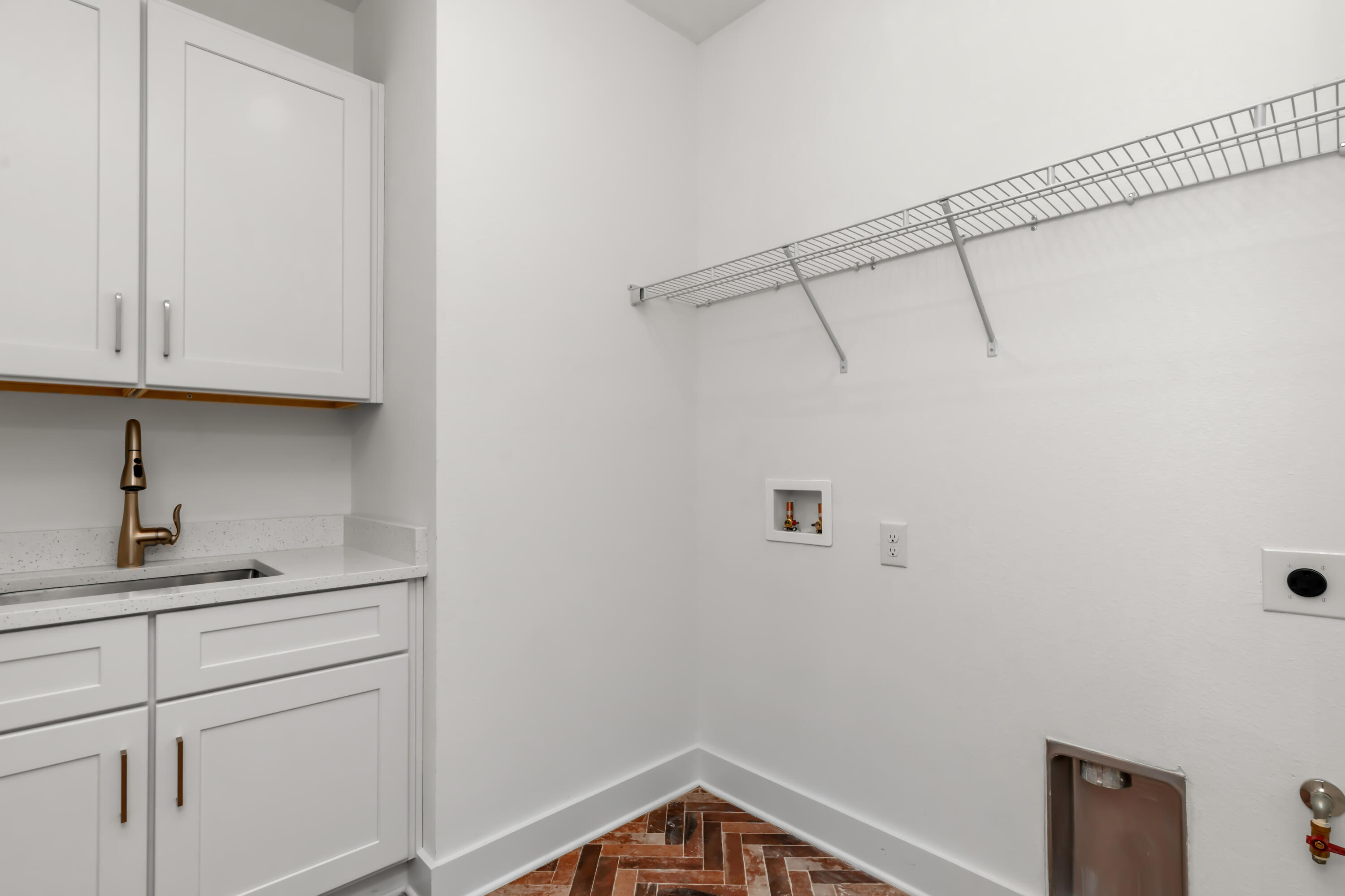 SUNSET STRIP - Residential