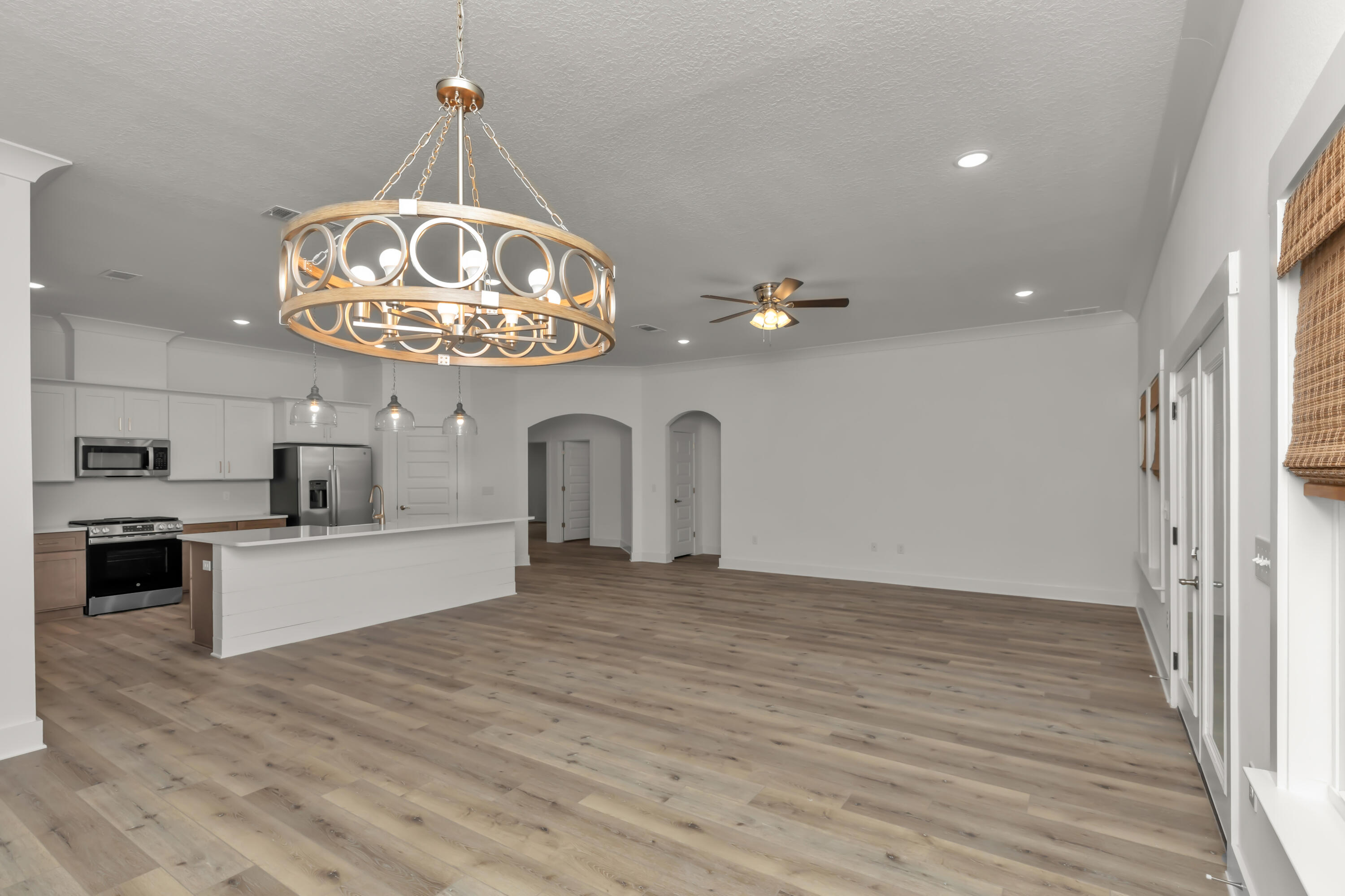 SUNSET STRIP - Residential