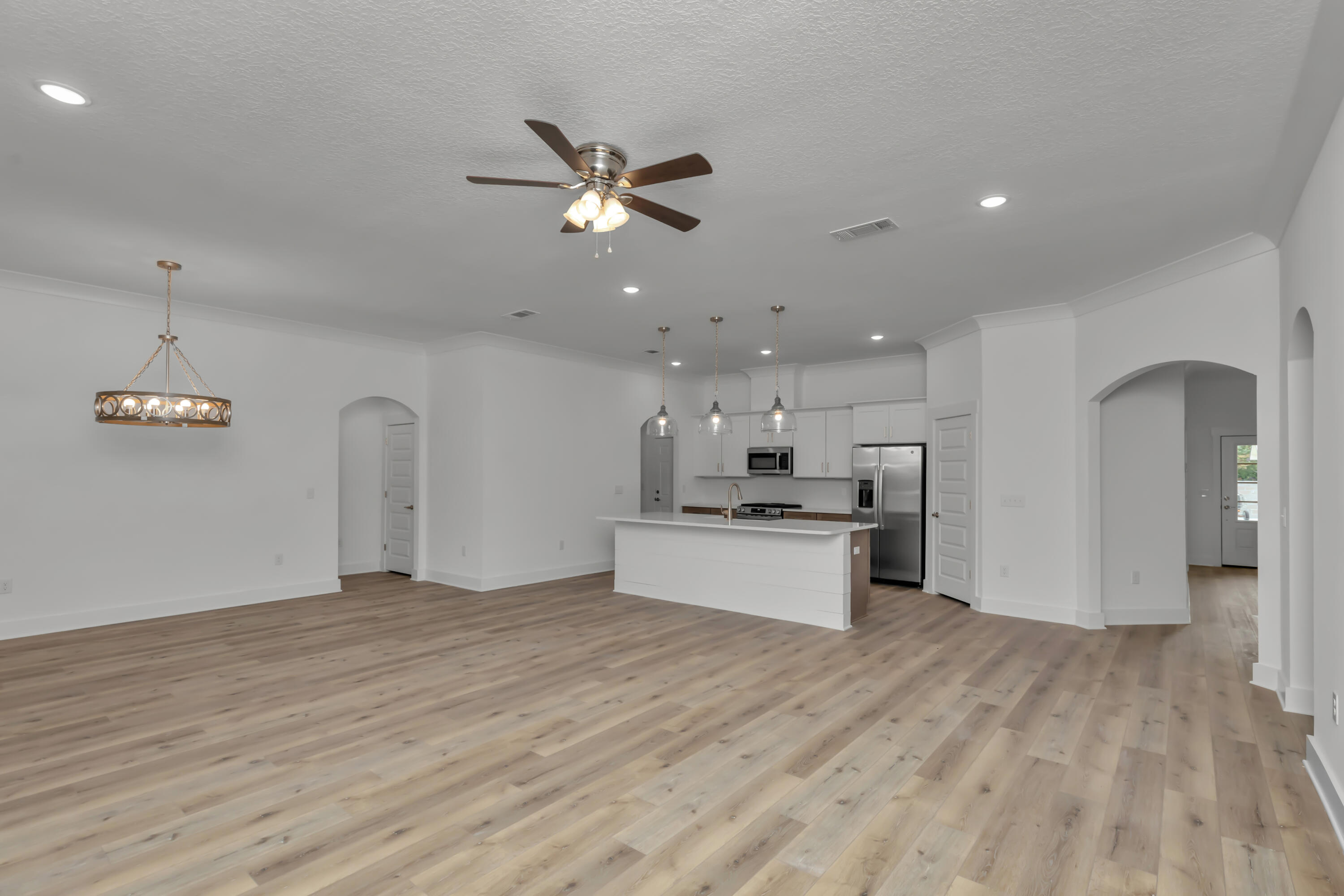 SUNSET STRIP - Residential