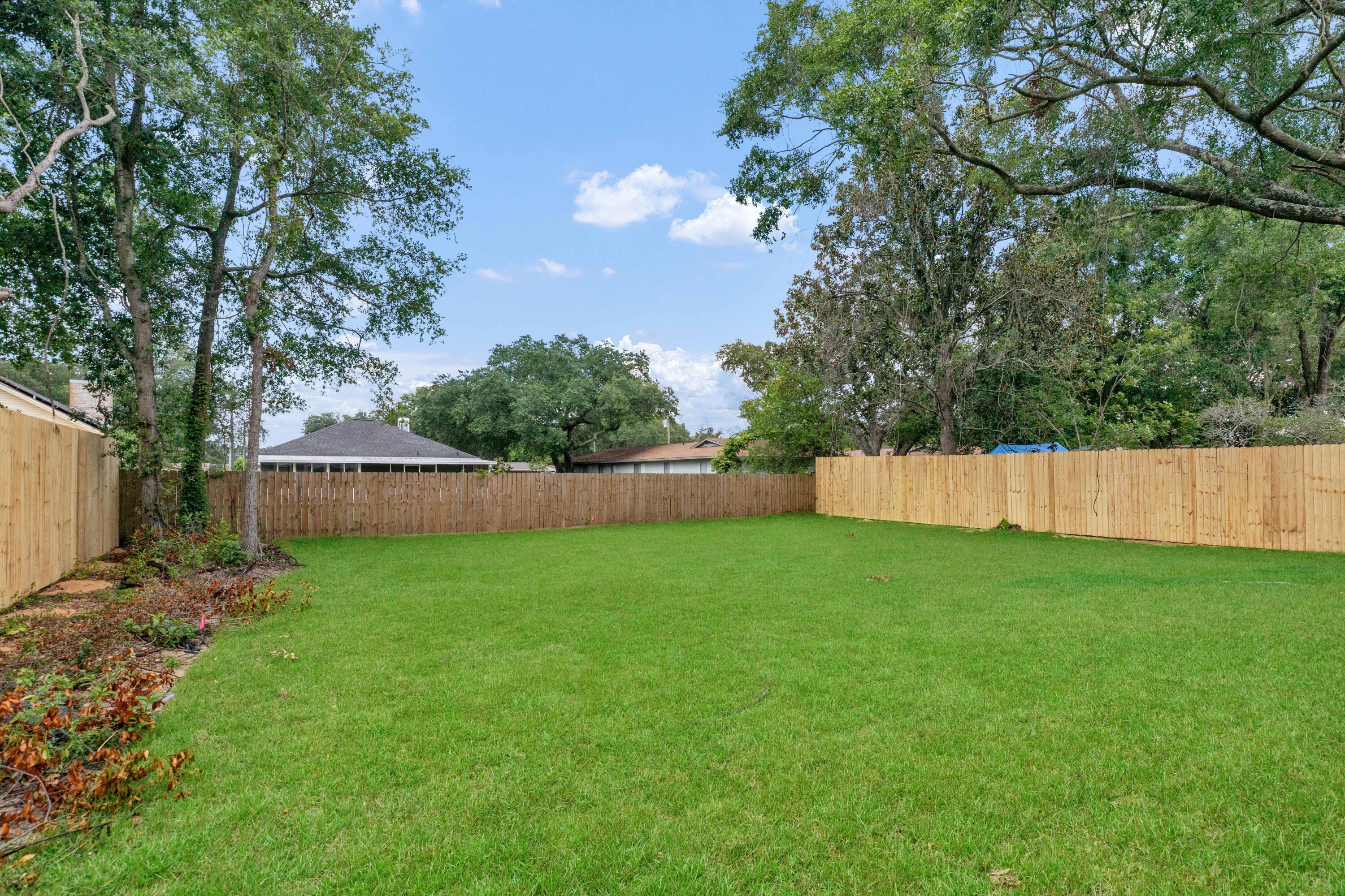 SUNSET STRIP - Residential