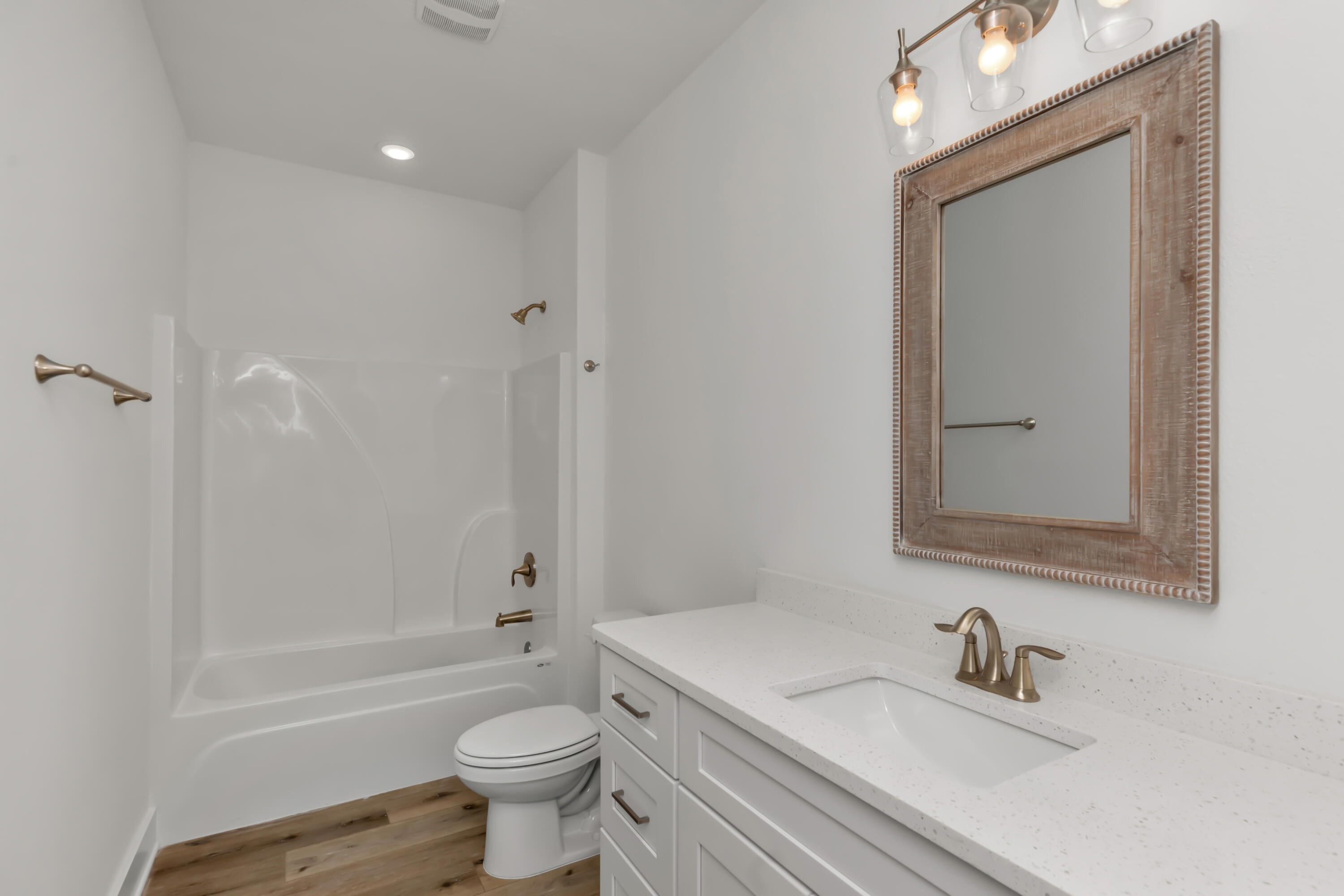 SUNSET STRIP - Residential