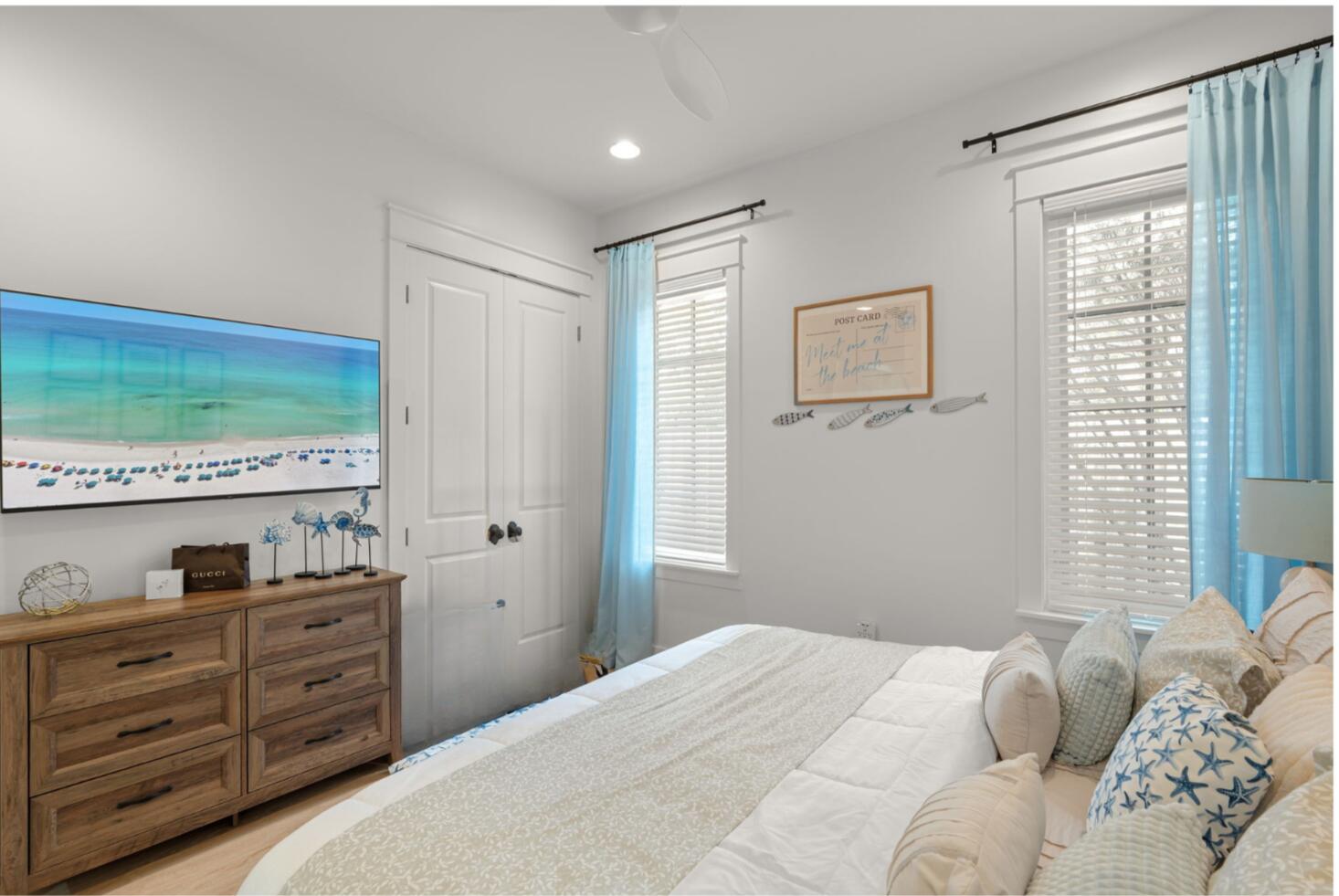 CARSON OAKS - Residential