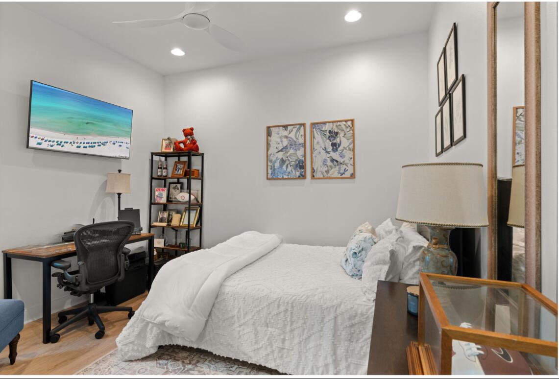 CARSON OAKS - Residential