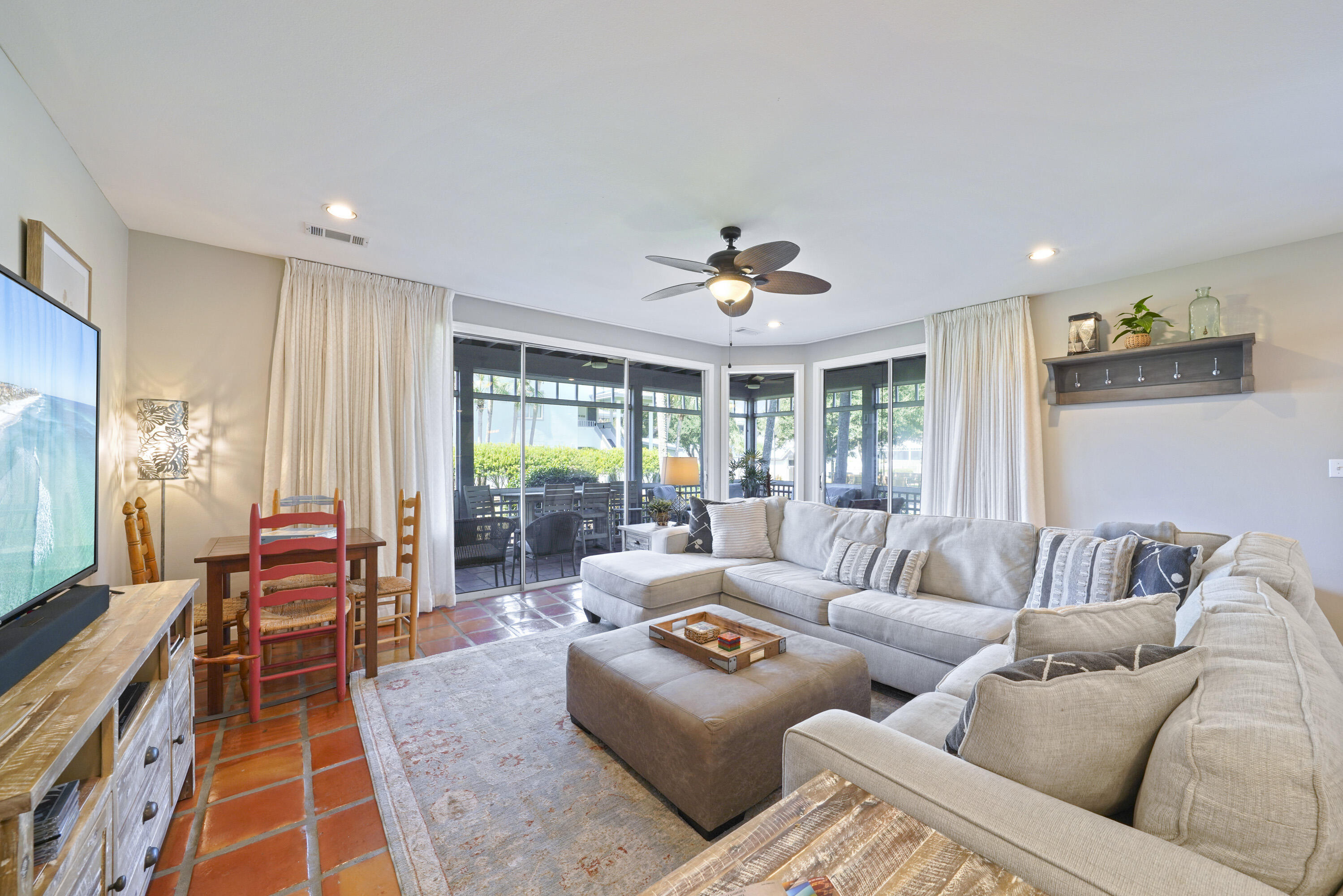 HIDDEN DUNES BEACH VILLAS - Residential