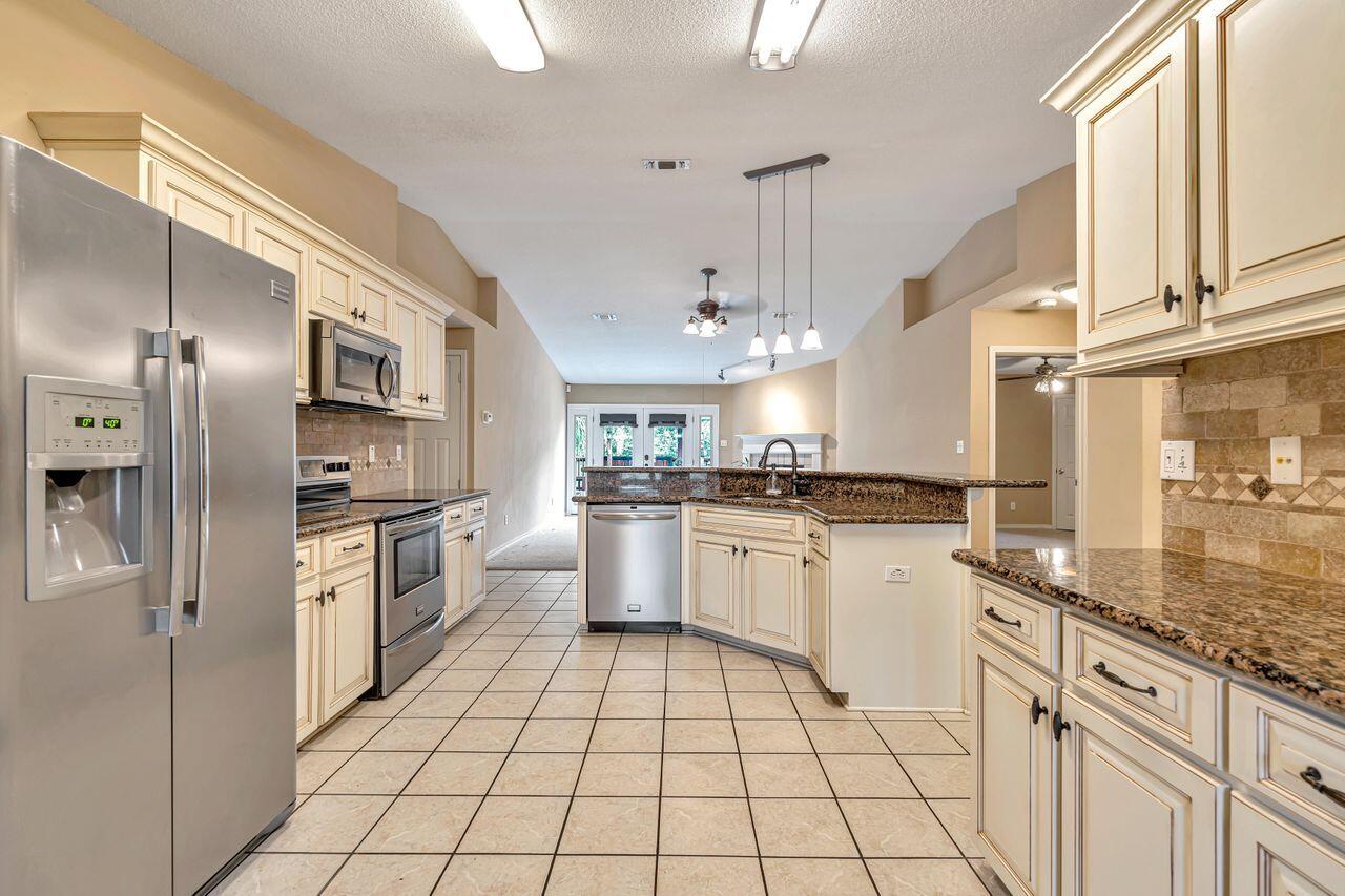 QUAYSIDE VILLAGE PH 2 - Residential