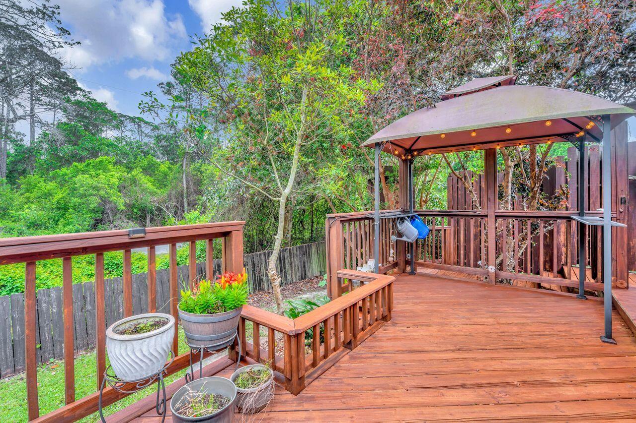 QUAYSIDE VILLAGE PH 2 - Residential