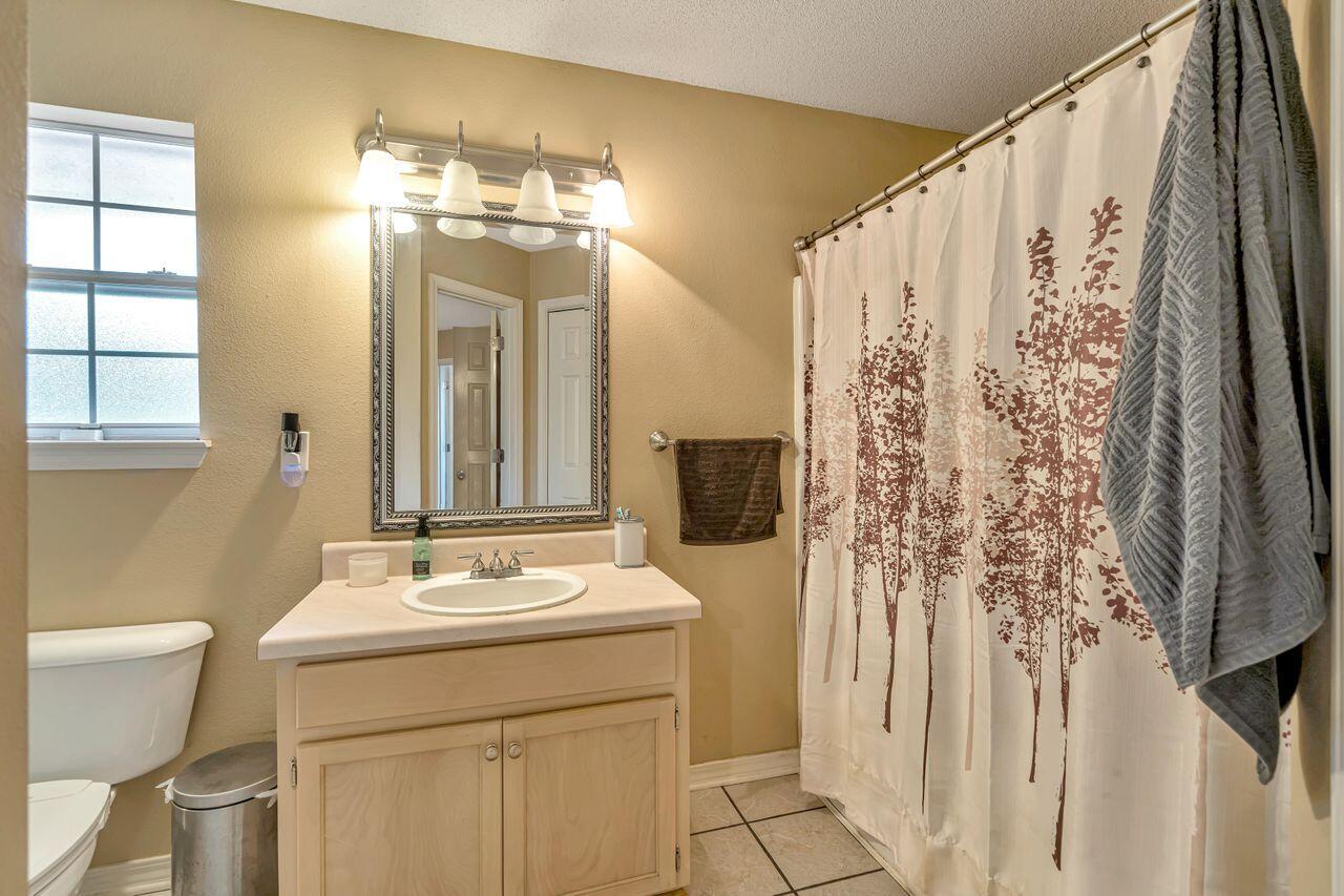 QUAYSIDE VILLAGE PH 2 - Residential