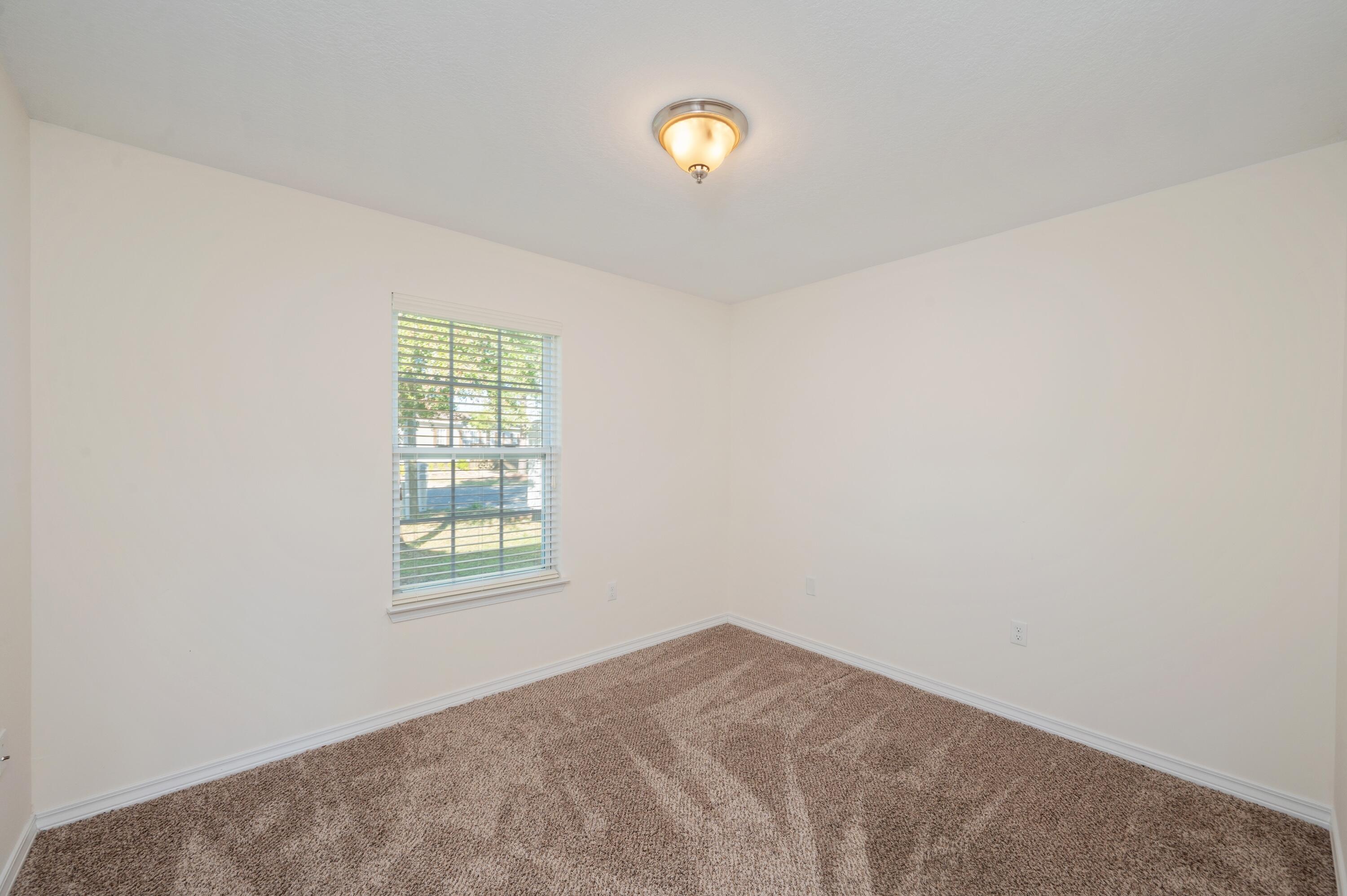 OAKWOOD LAKES ESTATES - Residential