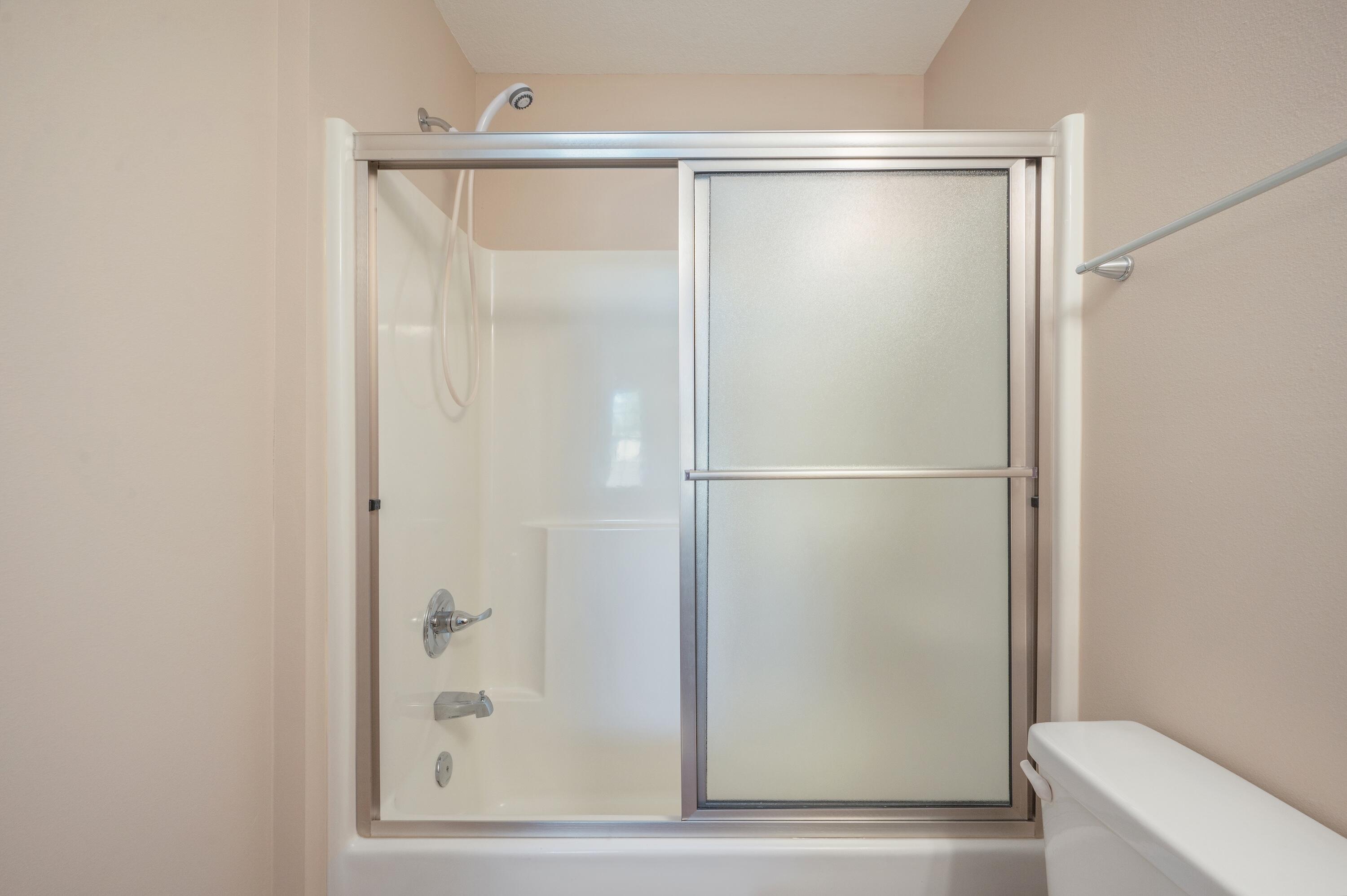 OAKWOOD LAKES ESTATES - Residential