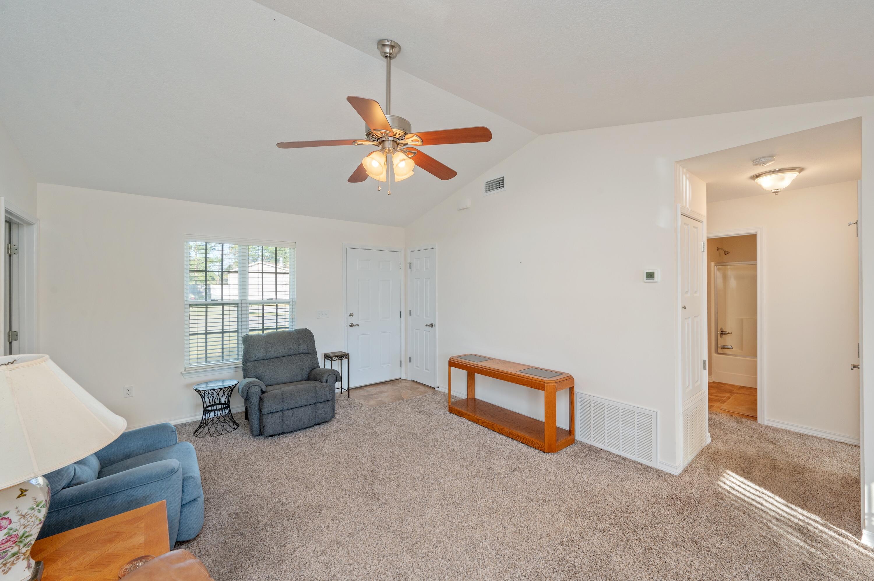 OAKWOOD LAKES ESTATES - Residential