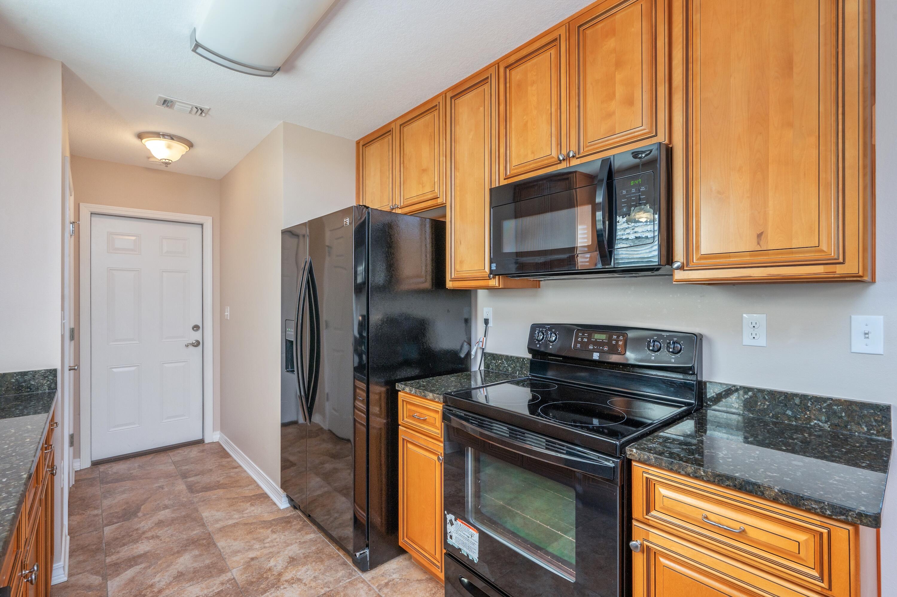 OAKWOOD LAKES ESTATES - Residential