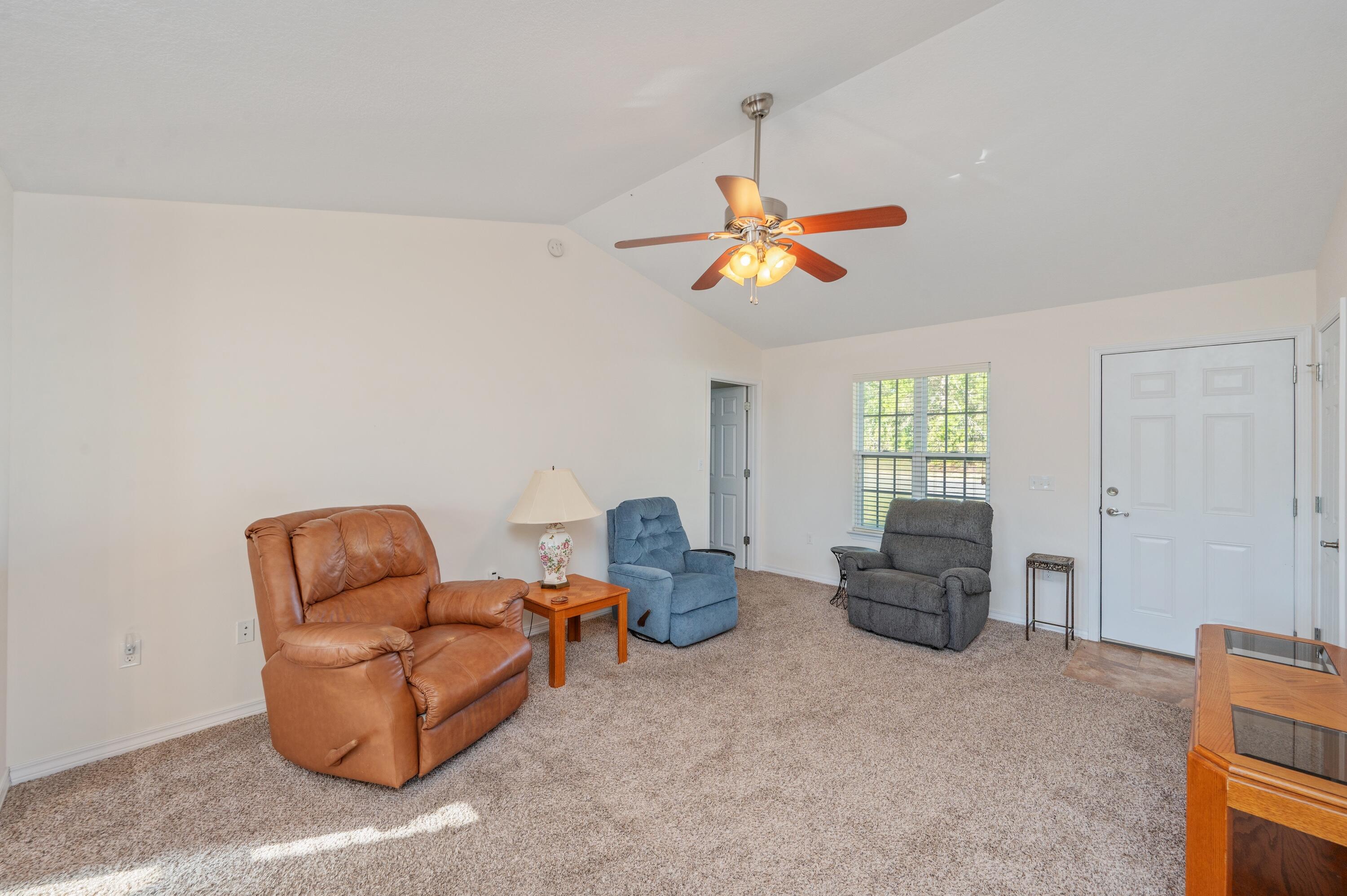 OAKWOOD LAKES ESTATES - Residential