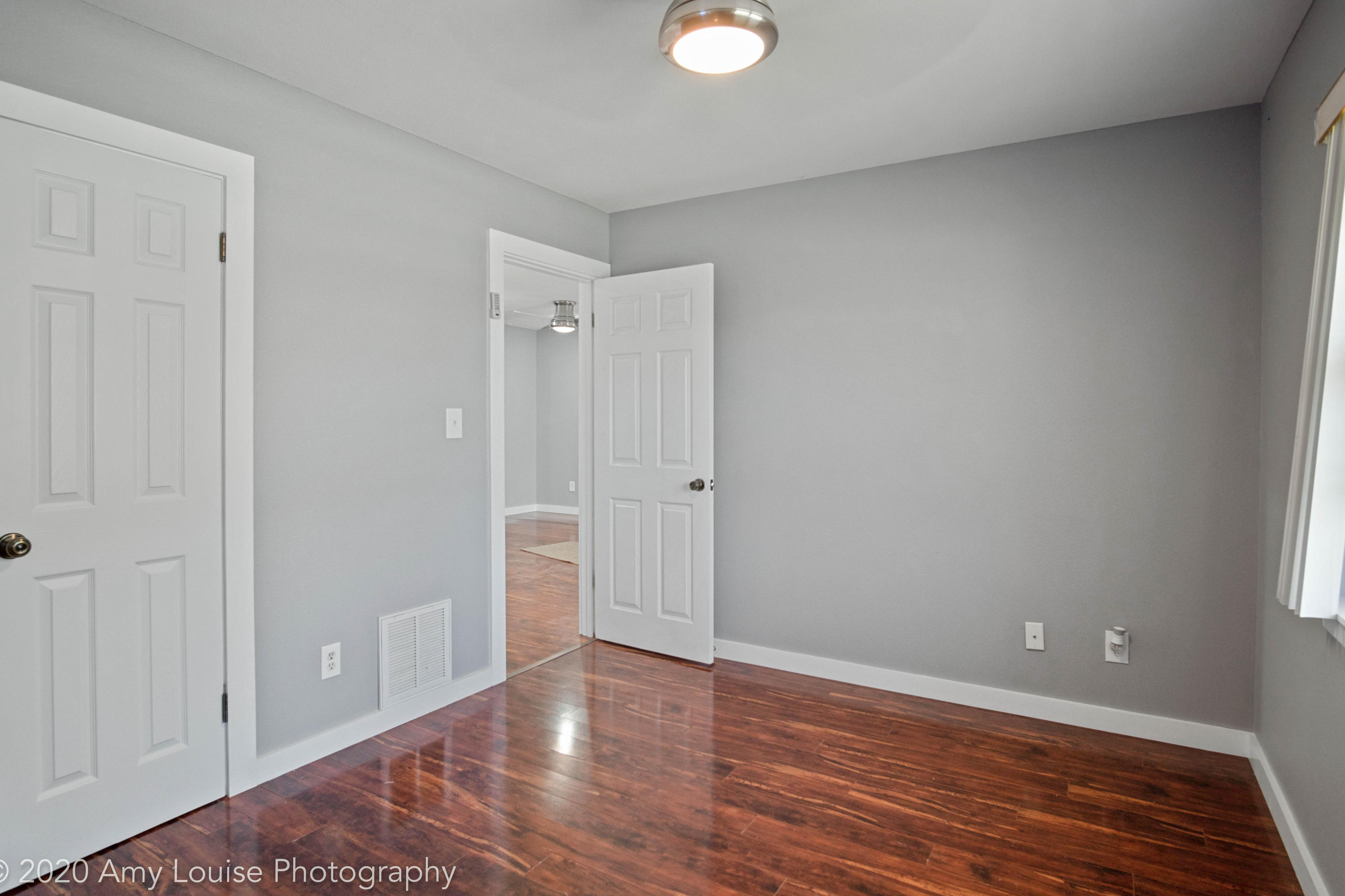 OAK TREE PARK - Residential
