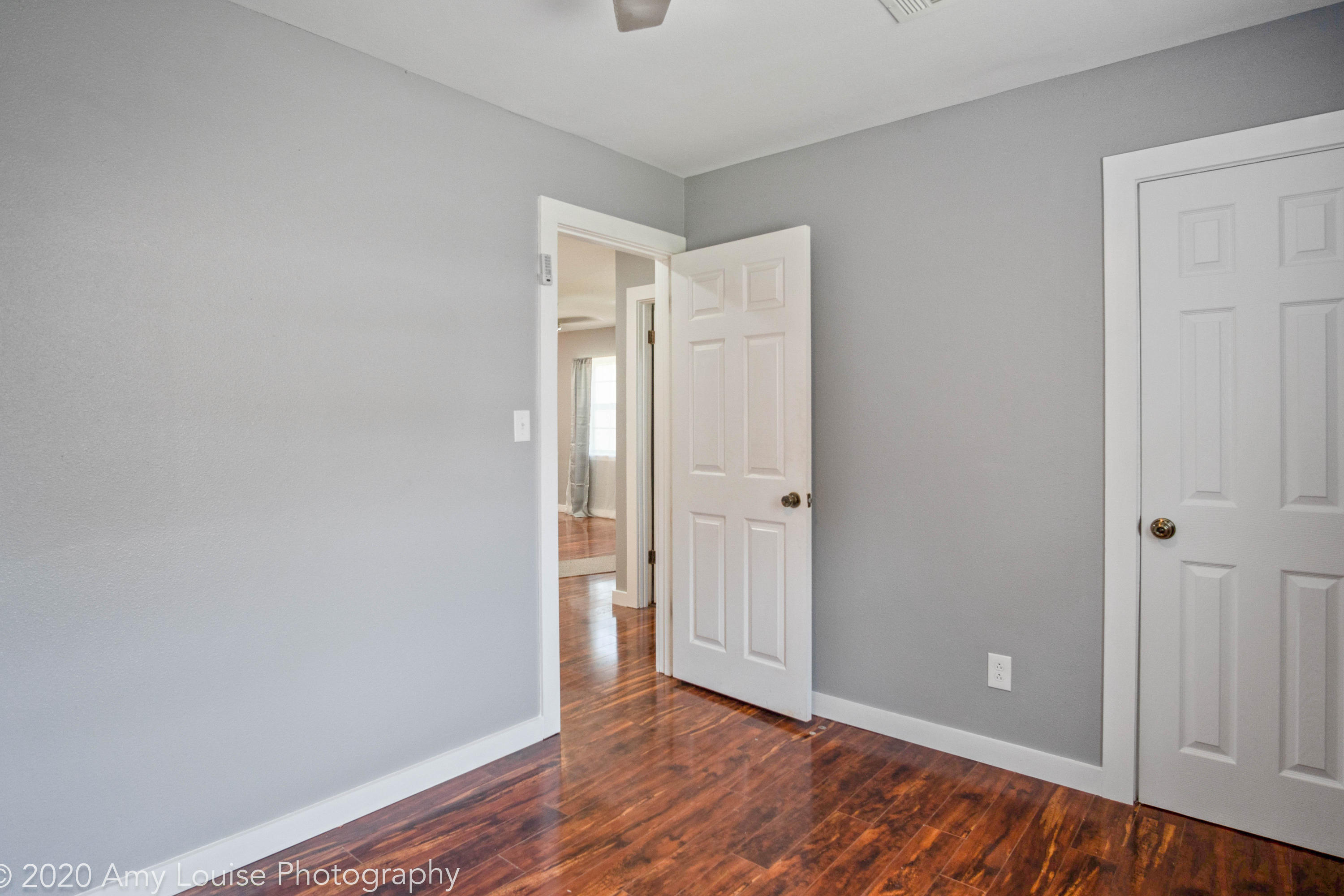 OAK TREE PARK - Residential
