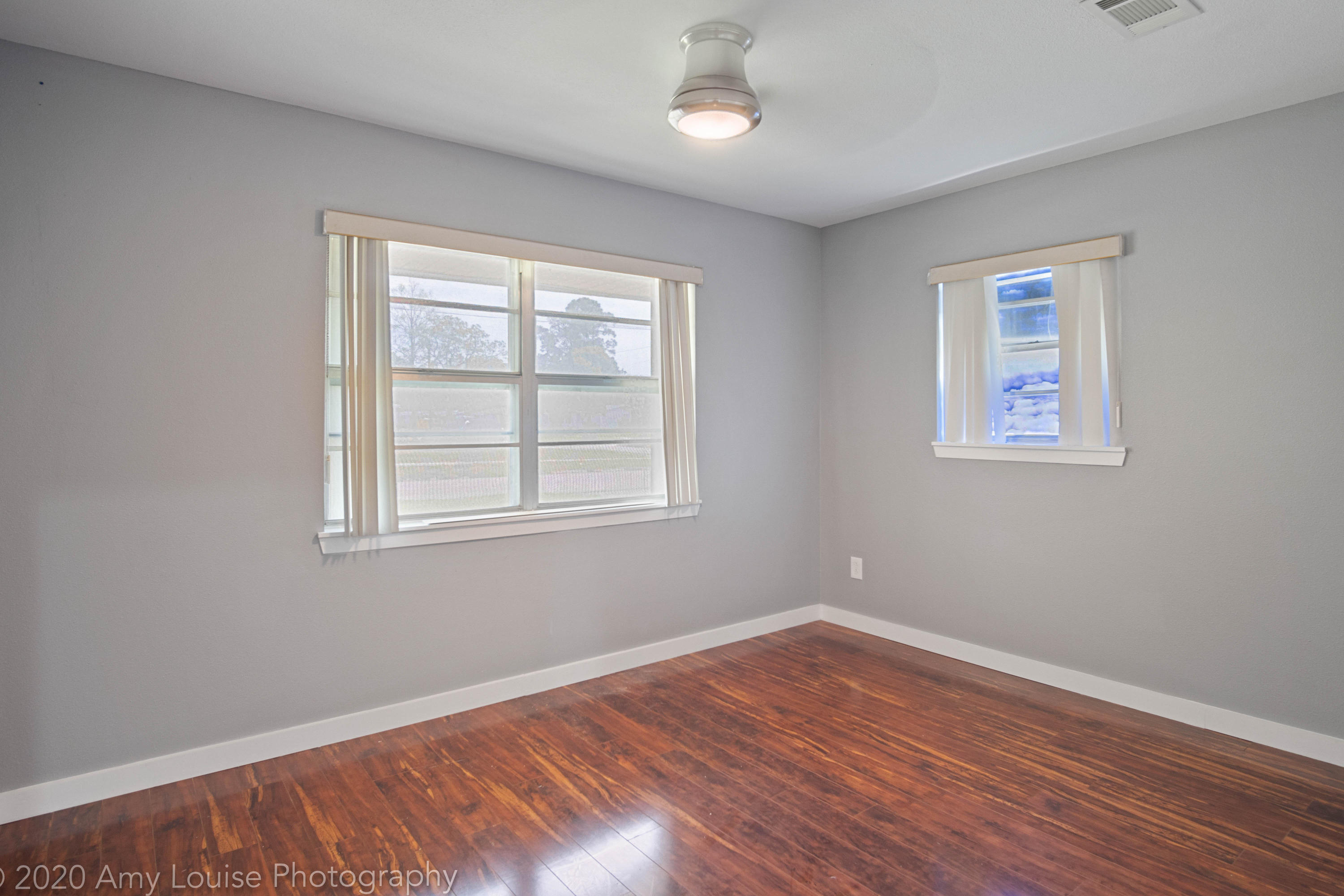 OAK TREE PARK - Residential