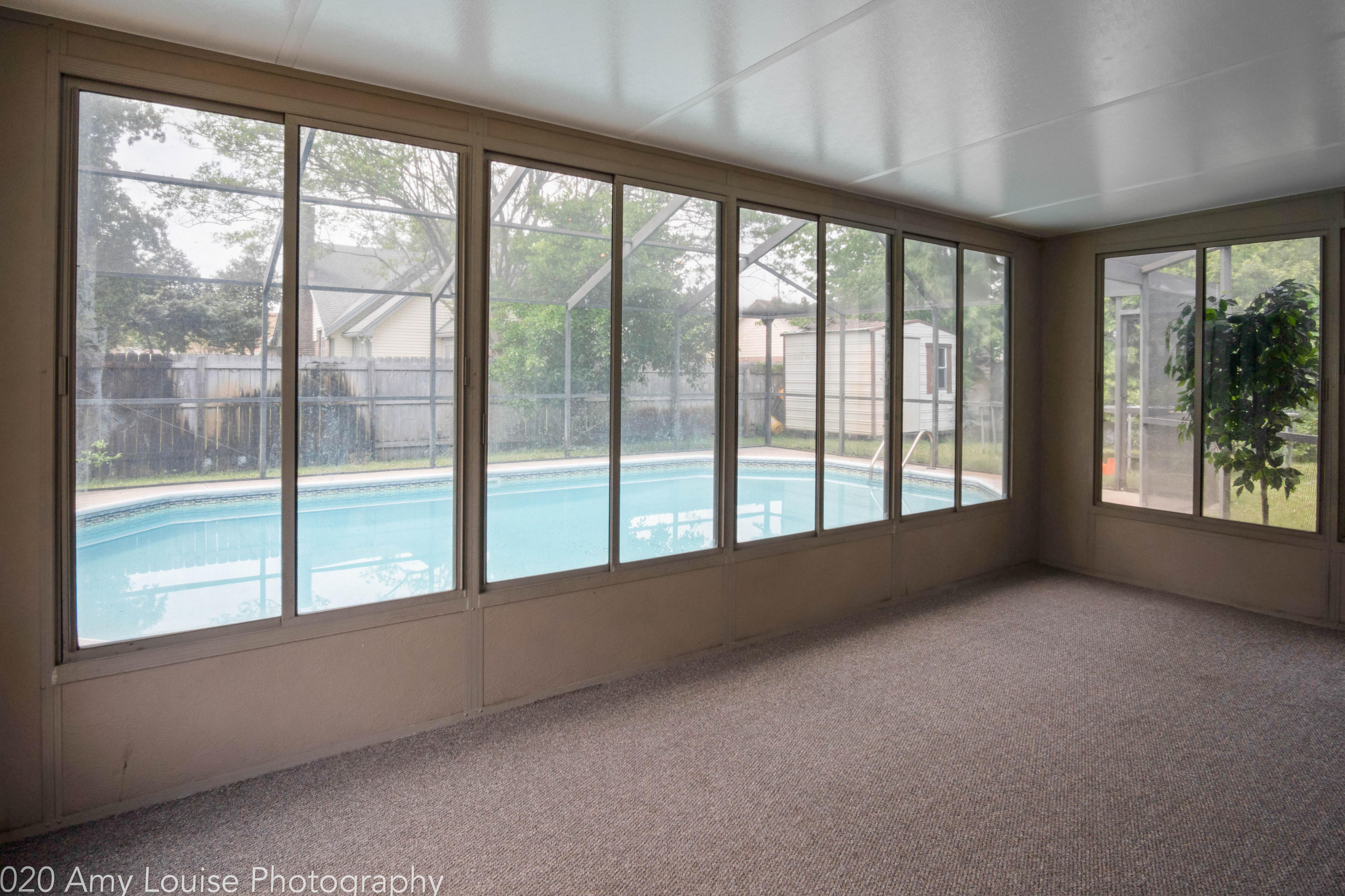 OAK TREE PARK - Residential