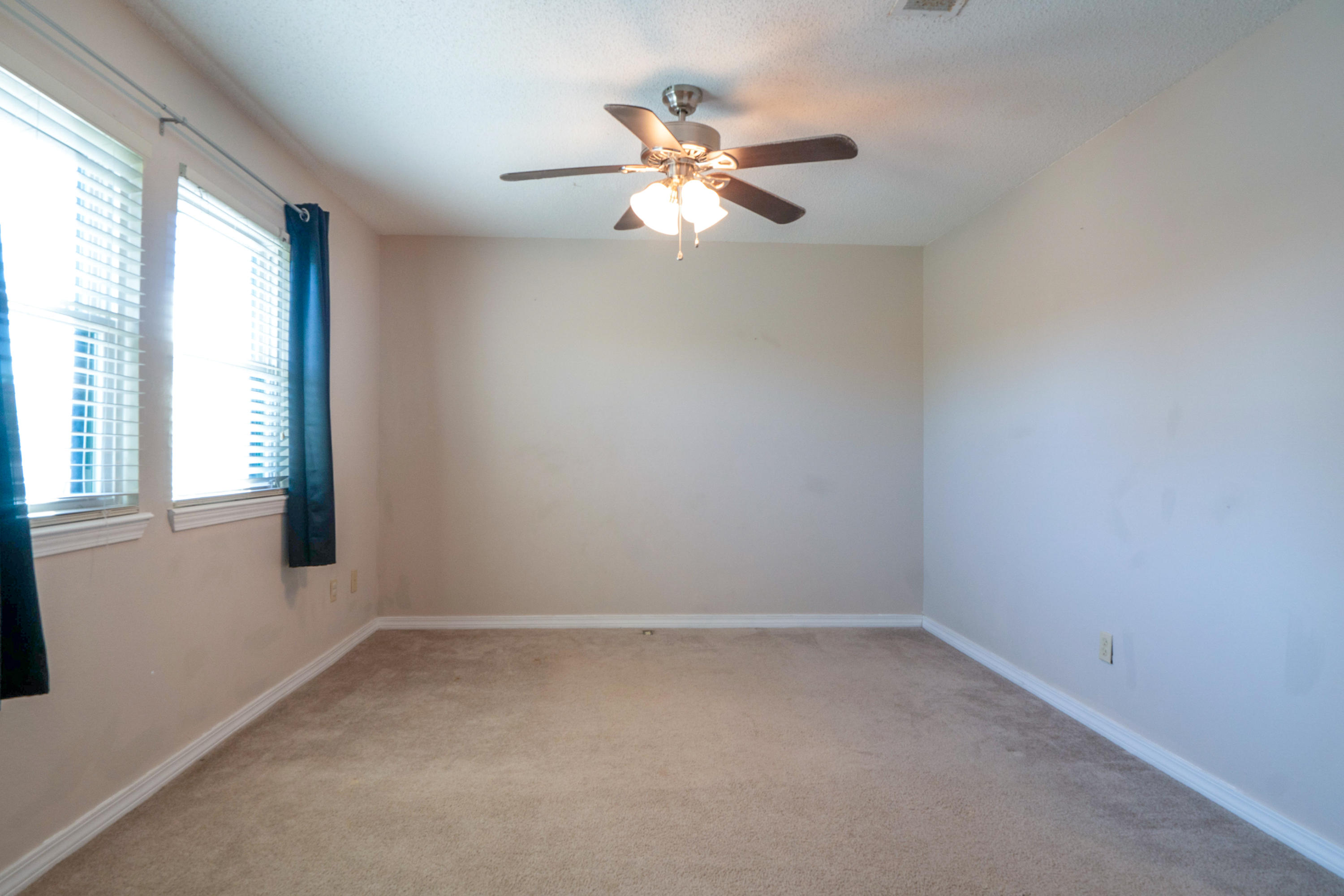 SUGAR BEACH T/H - Residential