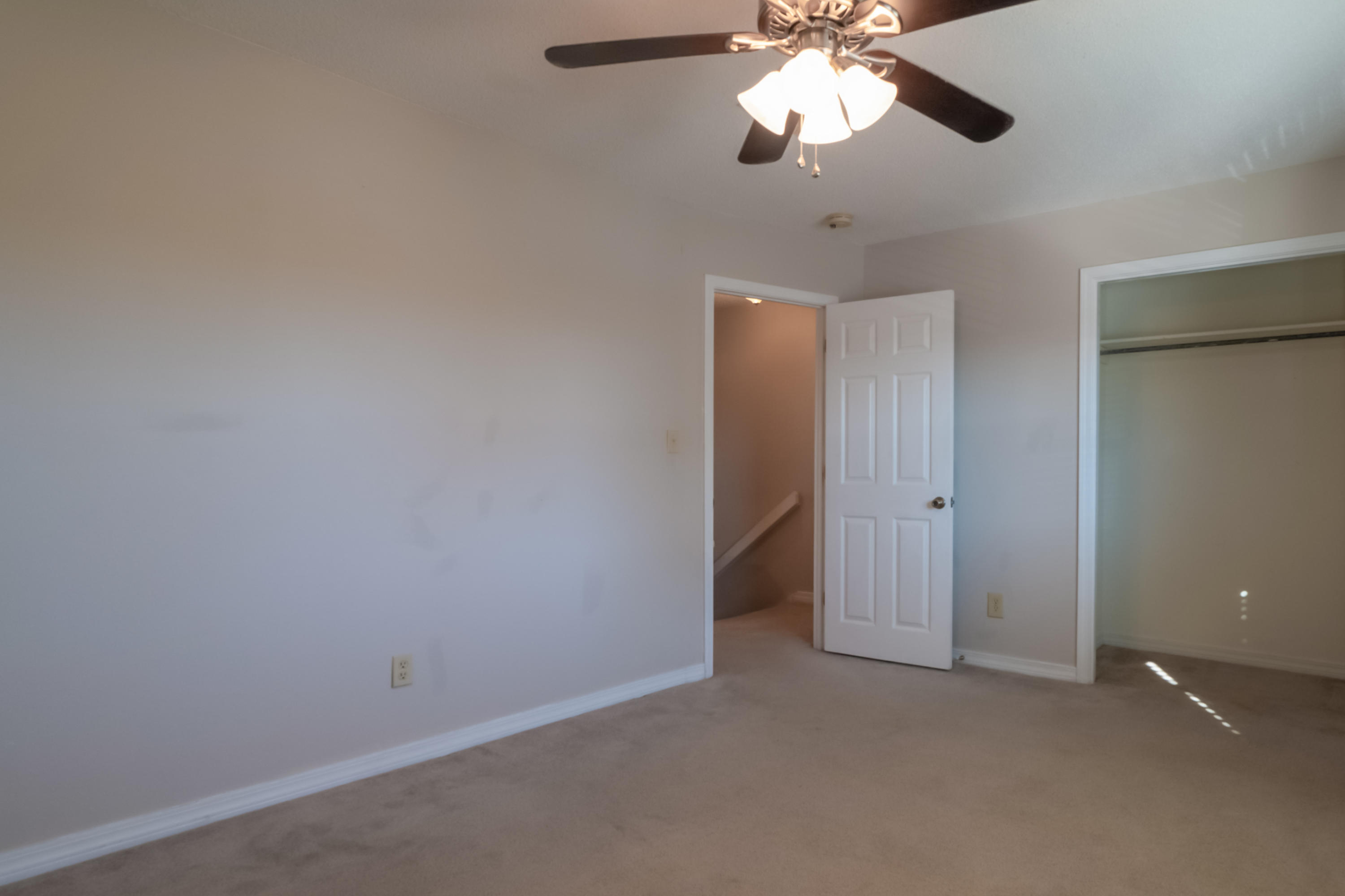 SUGAR BEACH T/H - Residential