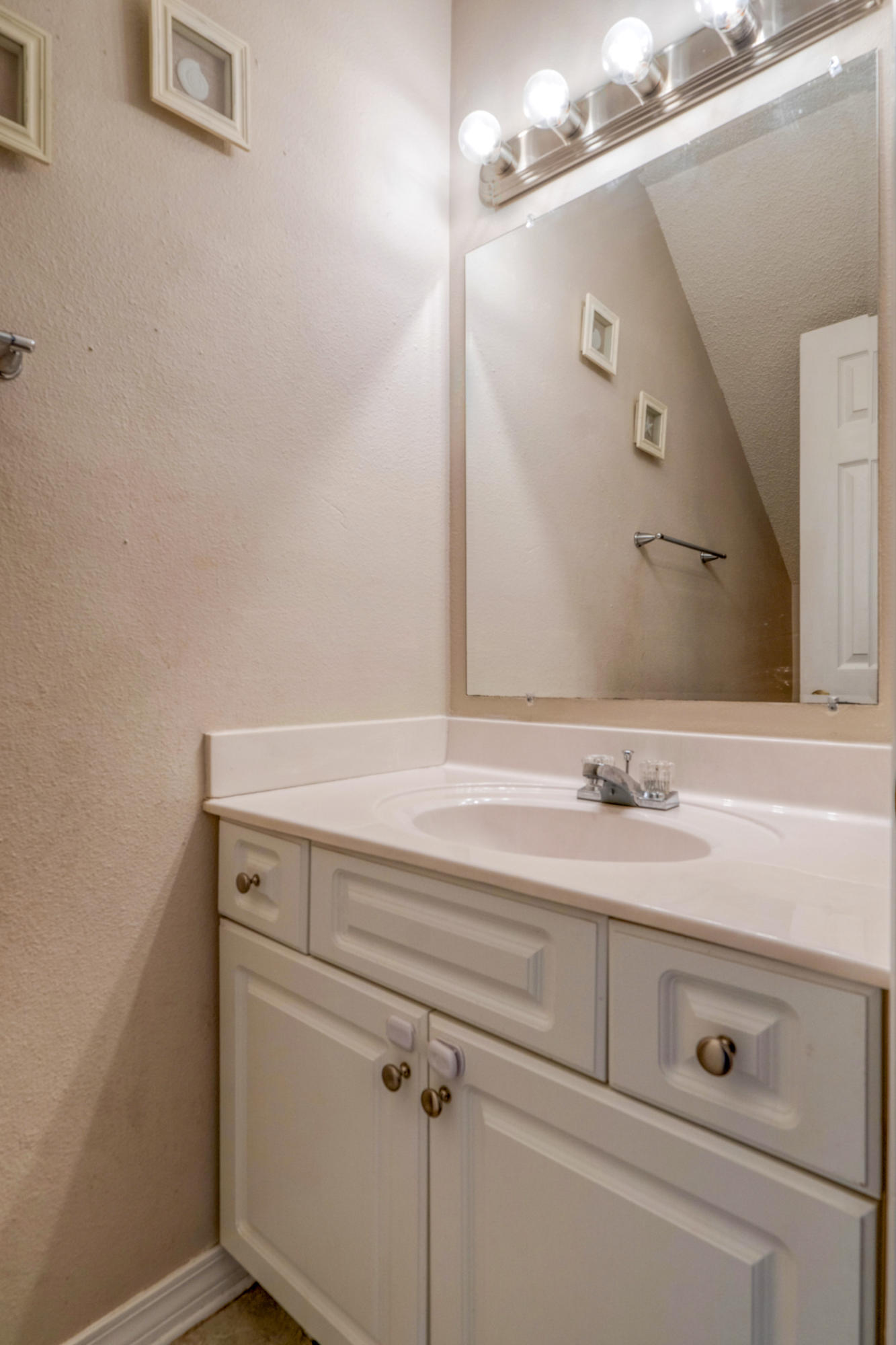 SUGAR BEACH T/H - Residential