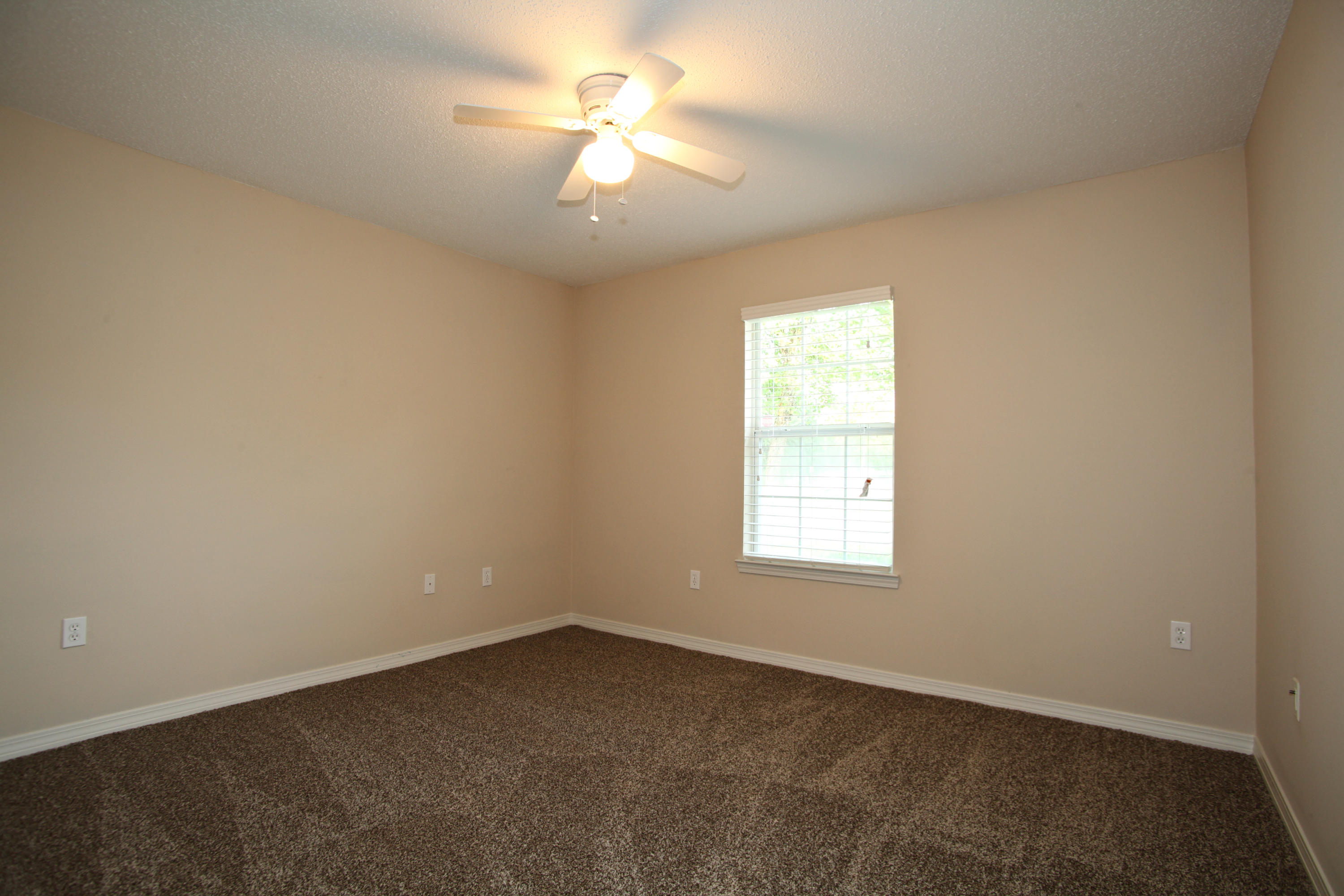 OAKDALE MINI FARMS - Residential