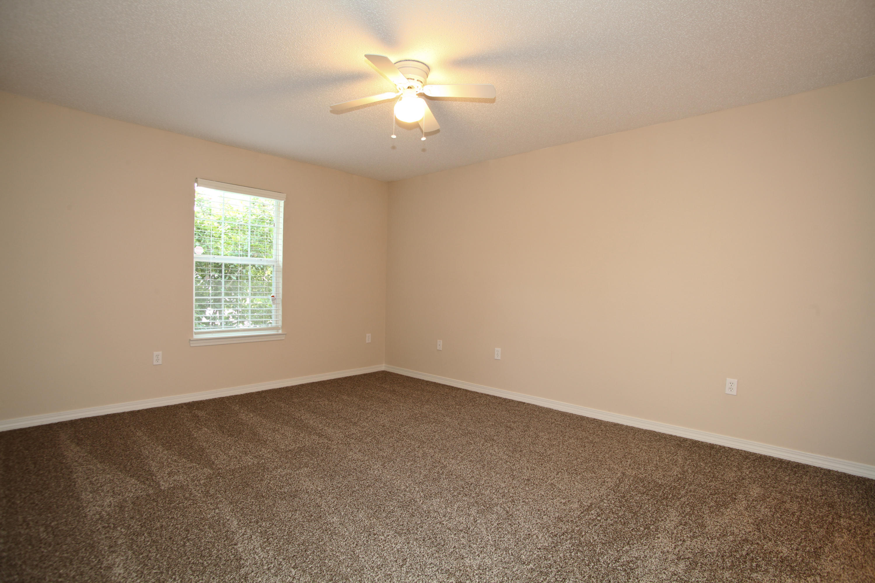 OAKDALE MINI FARMS - Residential