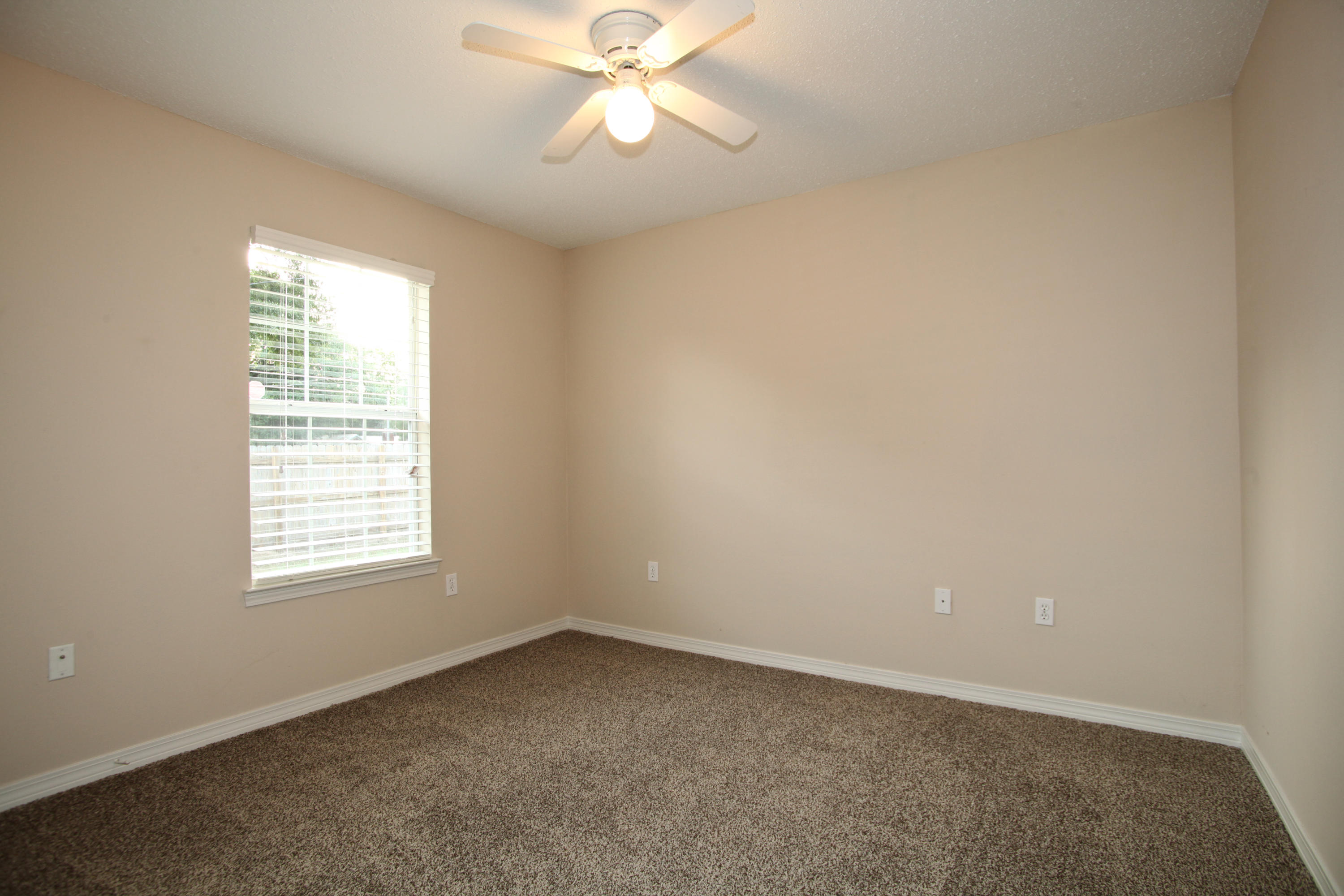 OAKDALE MINI FARMS - Residential