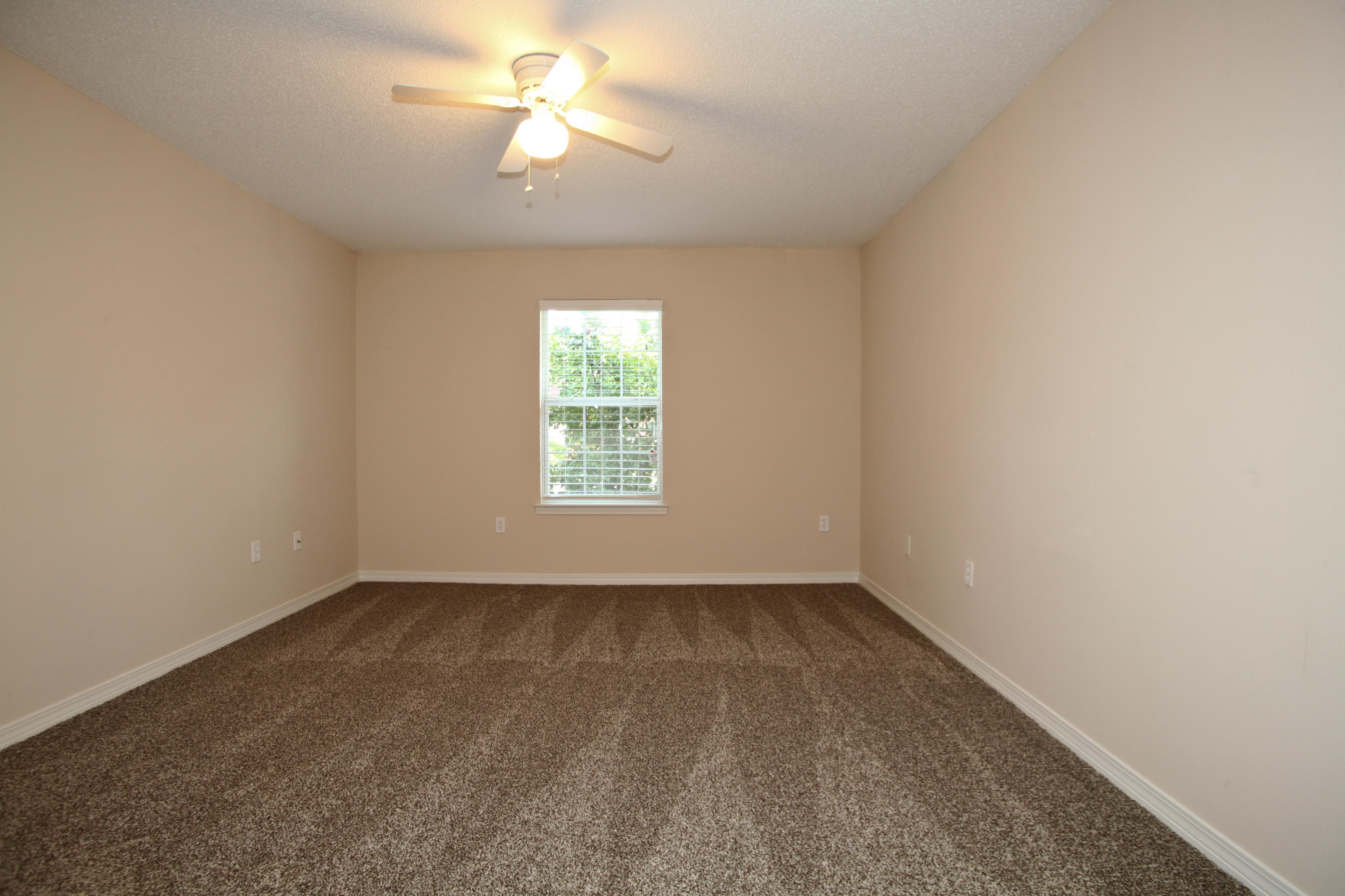 OAKDALE MINI FARMS - Residential