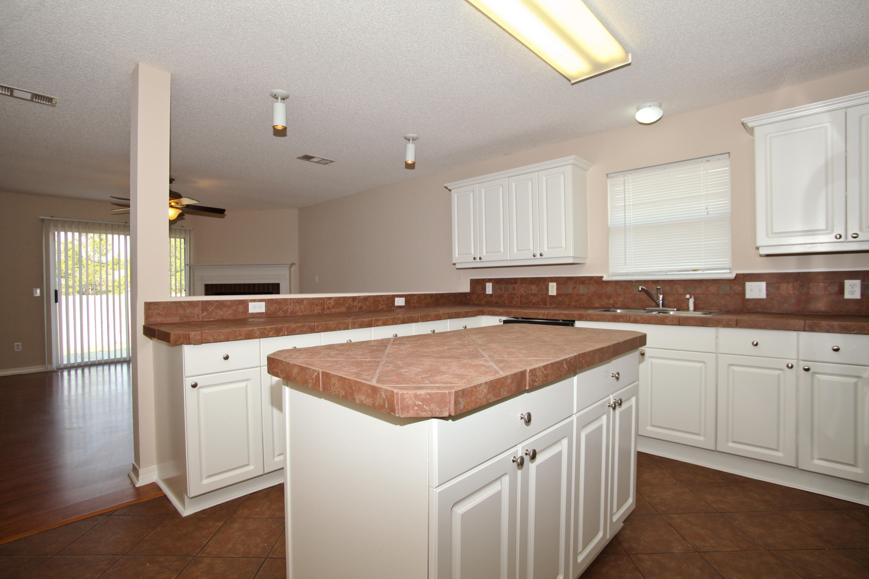 VINEYARD THE - Residential